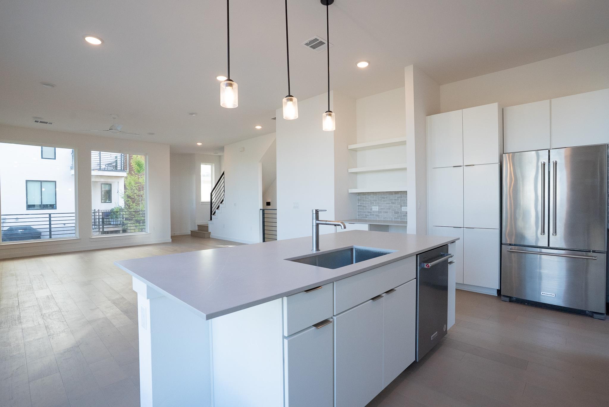 6825 Wolfcreek Ps #3, Austin, TX 78749