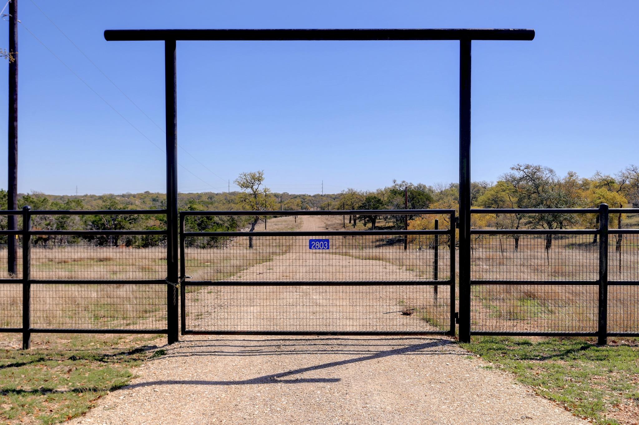 2803 Zenner Ahrens RD, Fredericksburg, TX 78624