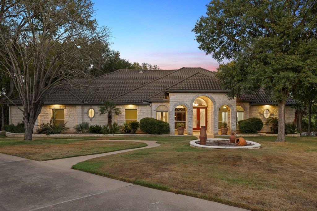 142 Llano CT, Cedar Creek, TX 78612