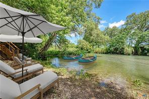 108 River Lakes Ln, Martindale, TX 78655