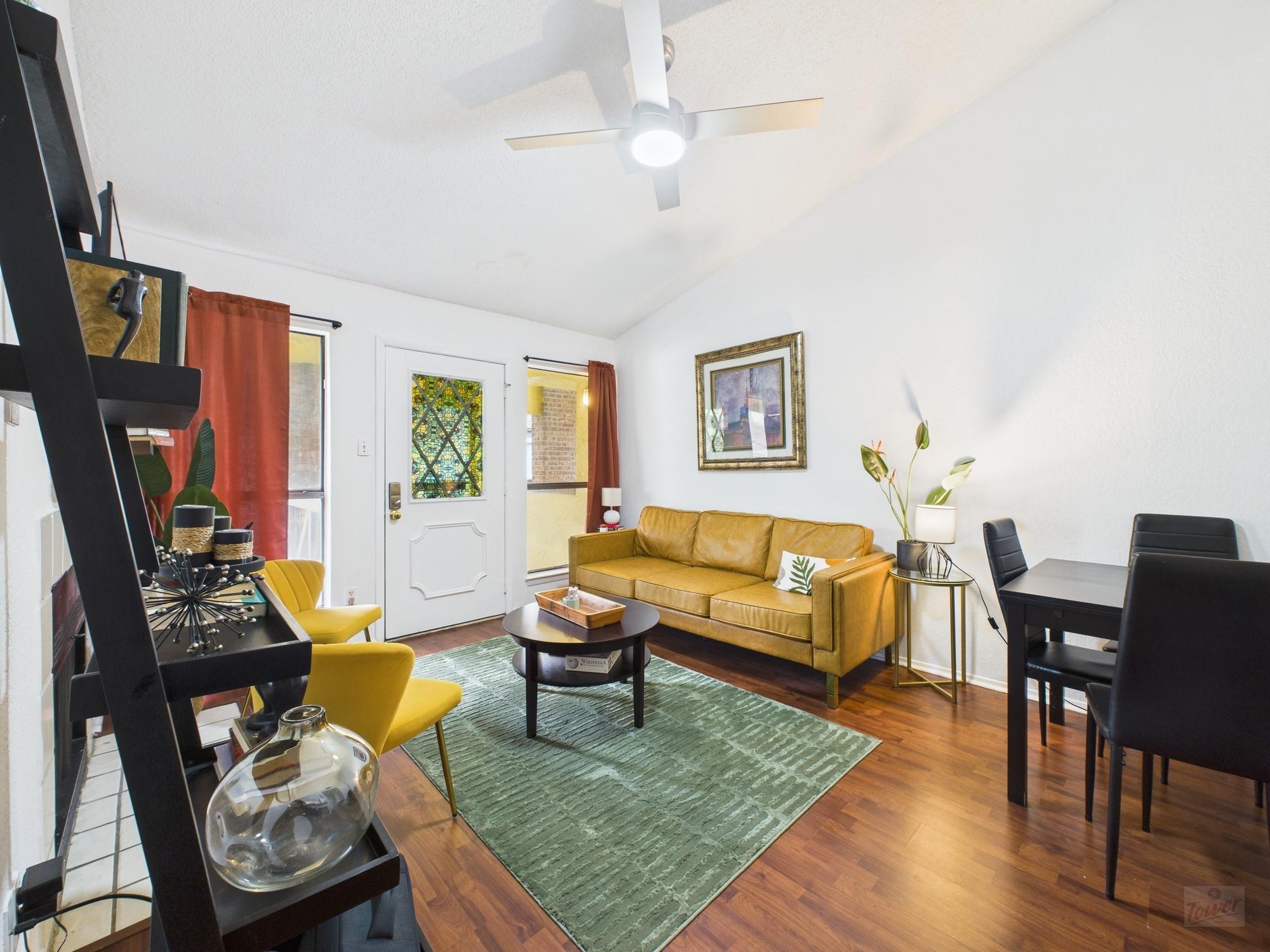 806 W 24th ST #300, Austin, TX 78705