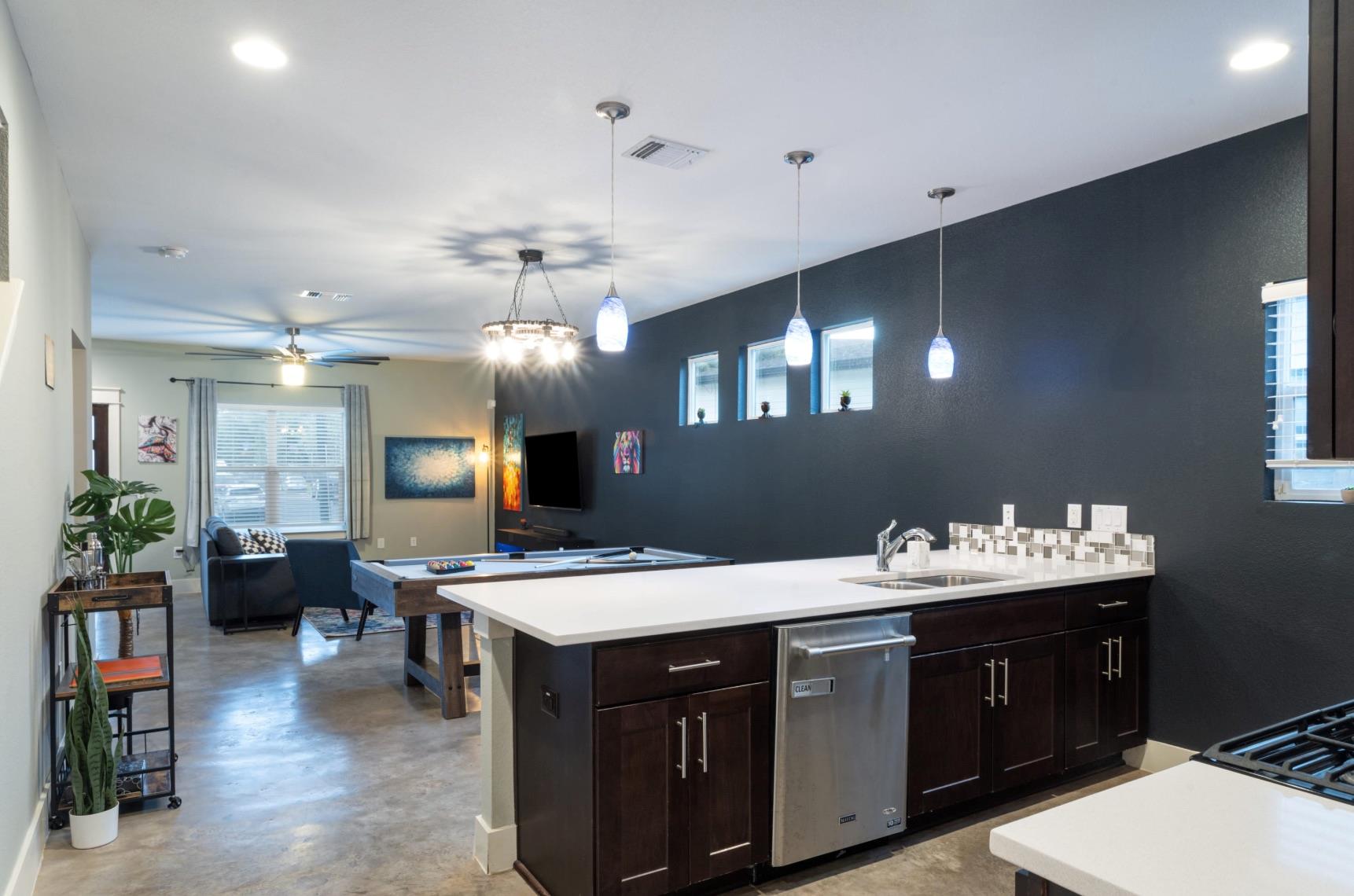 3000 Neal ST, Austin, TX 78702