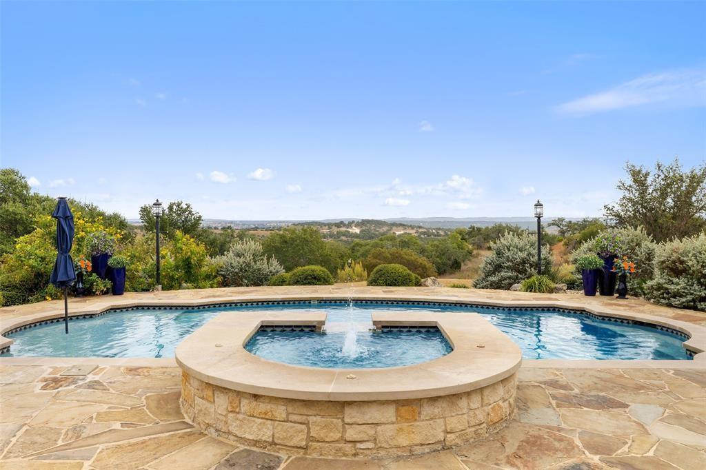1900 Byrd Ranch RD, Johnson City, TX 78636