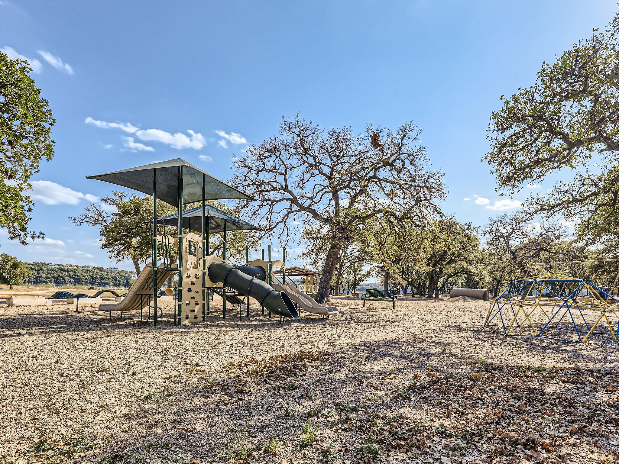 507 Venture BLVD S, Point Venture, TX 78645