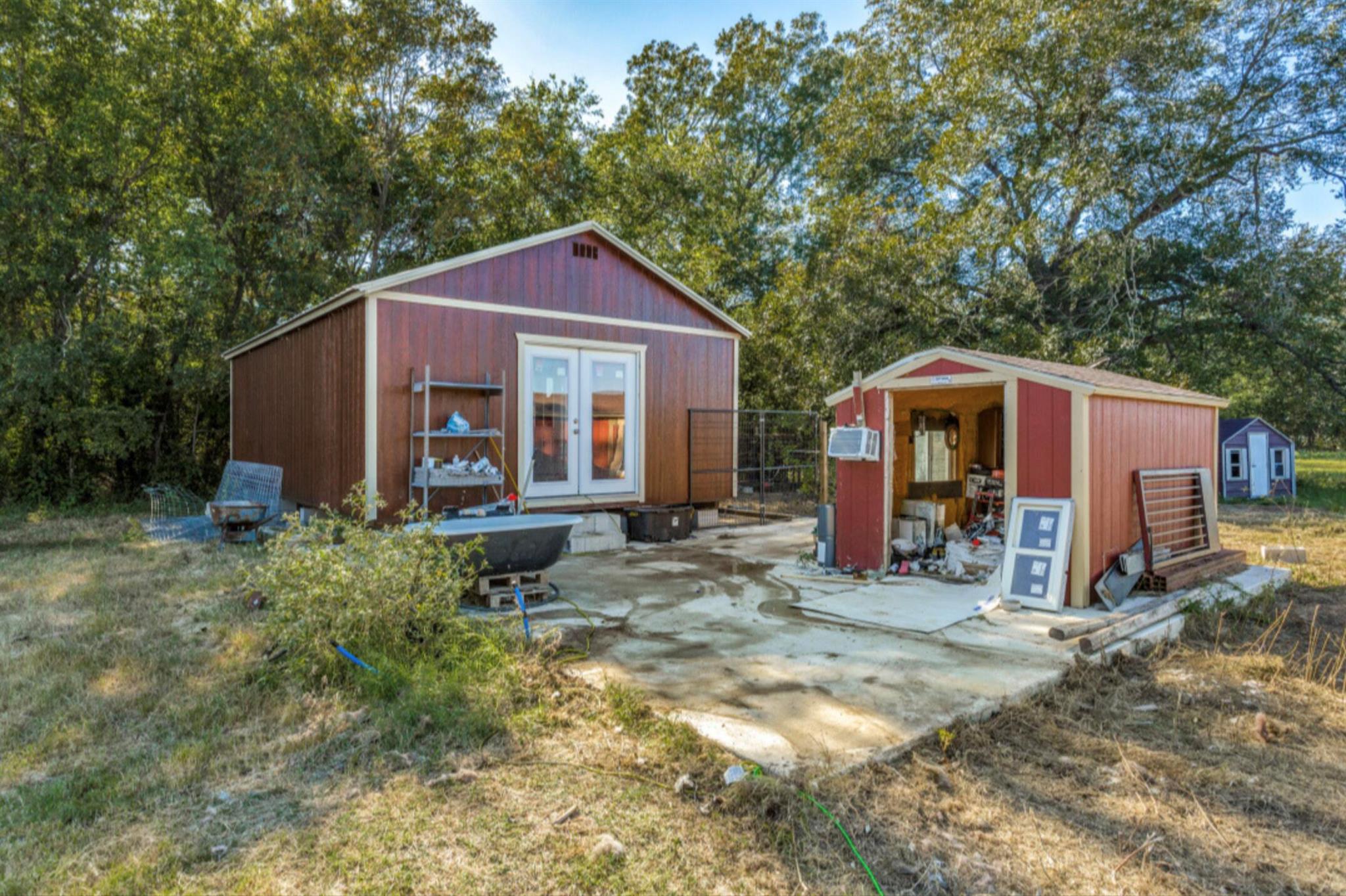 610 Pleasant Grove RD, Elgin, TX 78621