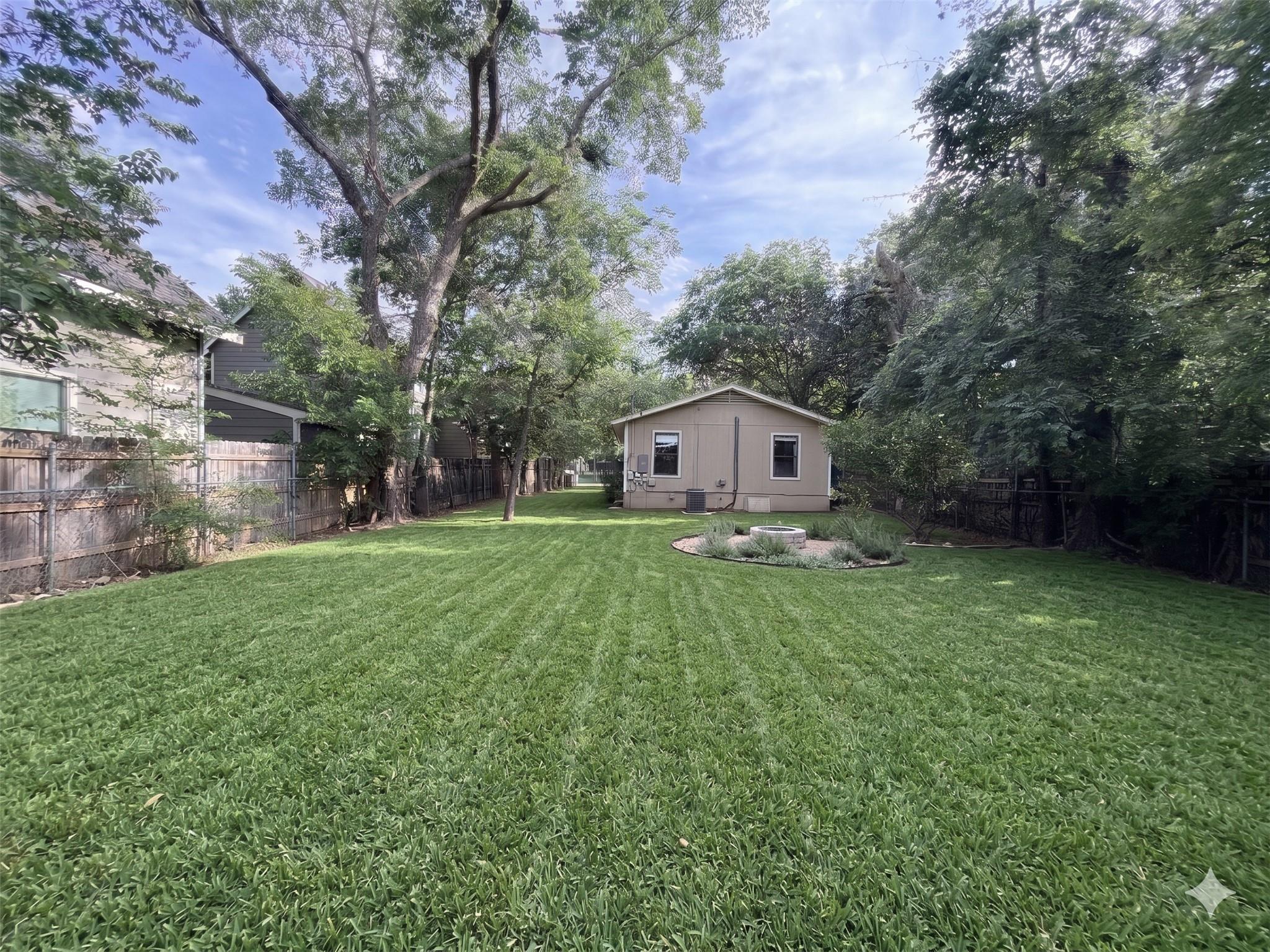 2710 E 3rd ST, Austin, TX 78702