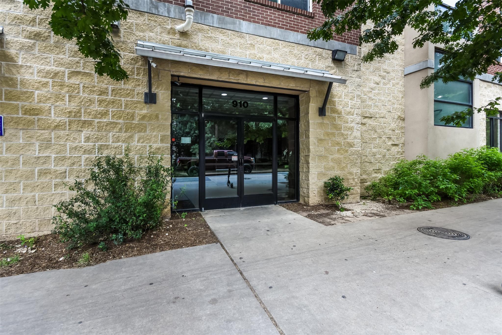 910 W 25th ST #503, Austin, TX 78705