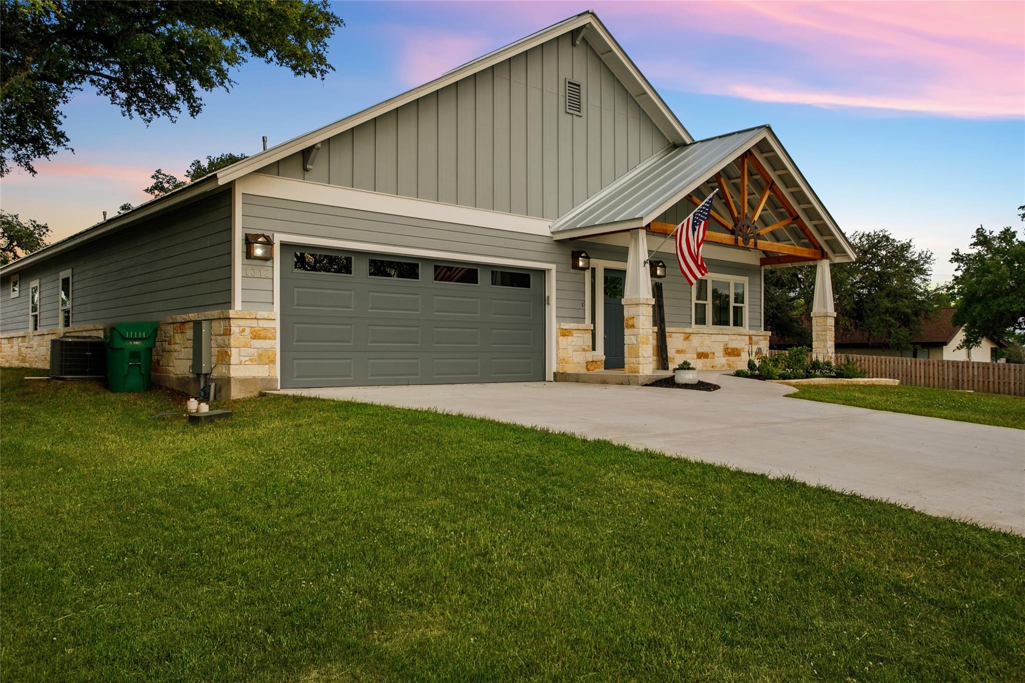 1312 Greenlawn Pw, Blanco, TX 78606