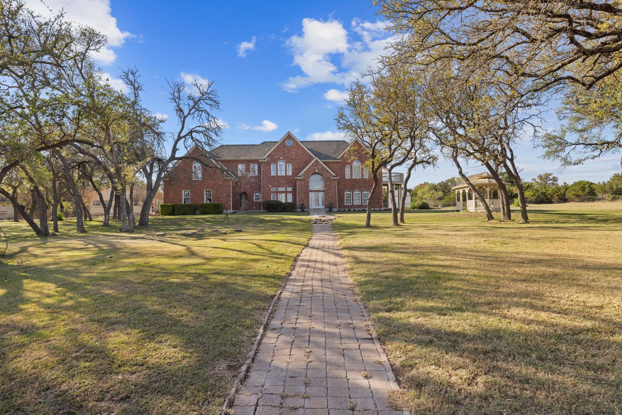 375 Branch Creek TRL, Liberty Hill, TX 78642