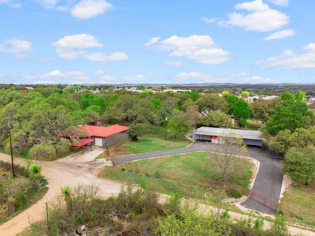 312 Gerald DR, Blanco, TX 78606