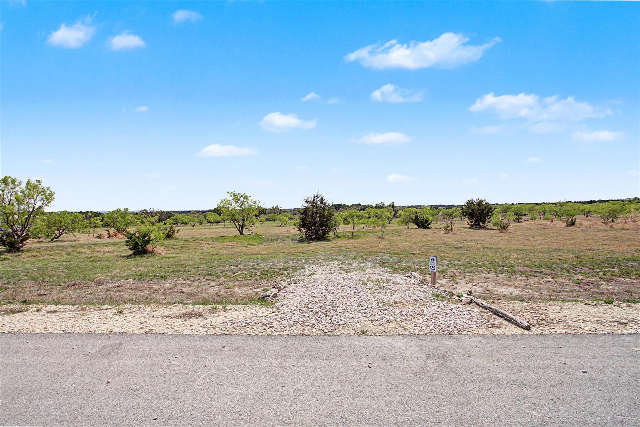 329 Winecup DR, Lampasas, TX 76550