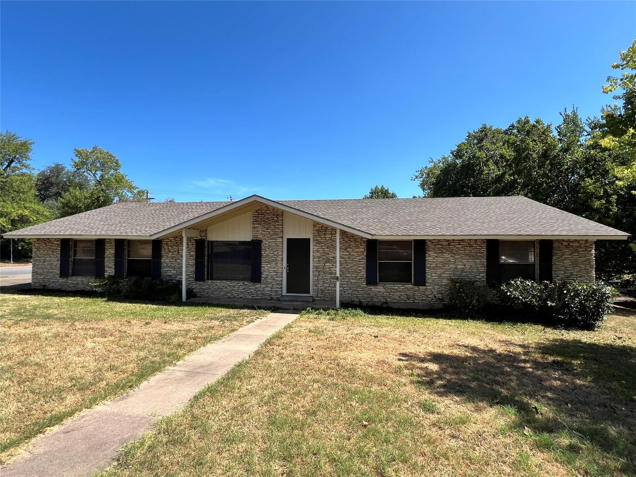 1000 Hollybluff ST, Austin, TX 78753
