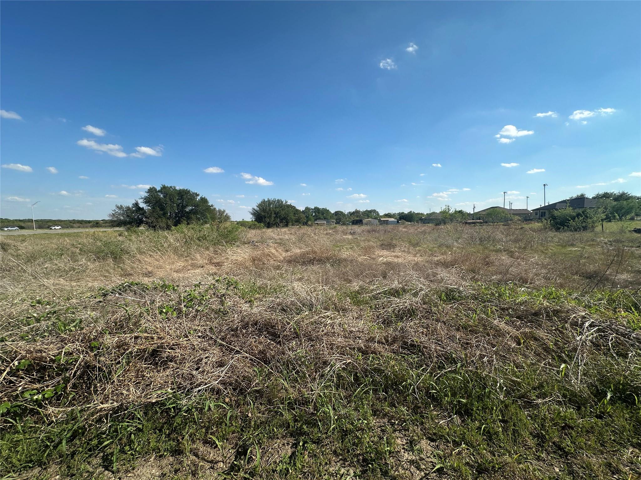 320 - 330 E Tomlinson ST, Florence, TX 76527