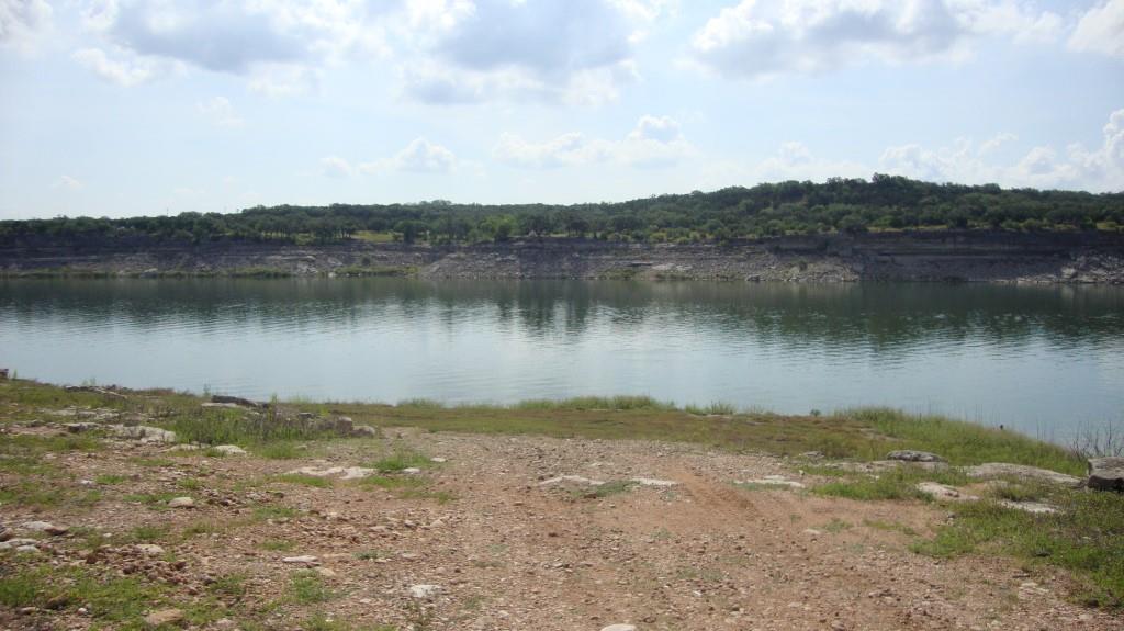 36 Travis Oaks DR, Marble Falls, TX 78654