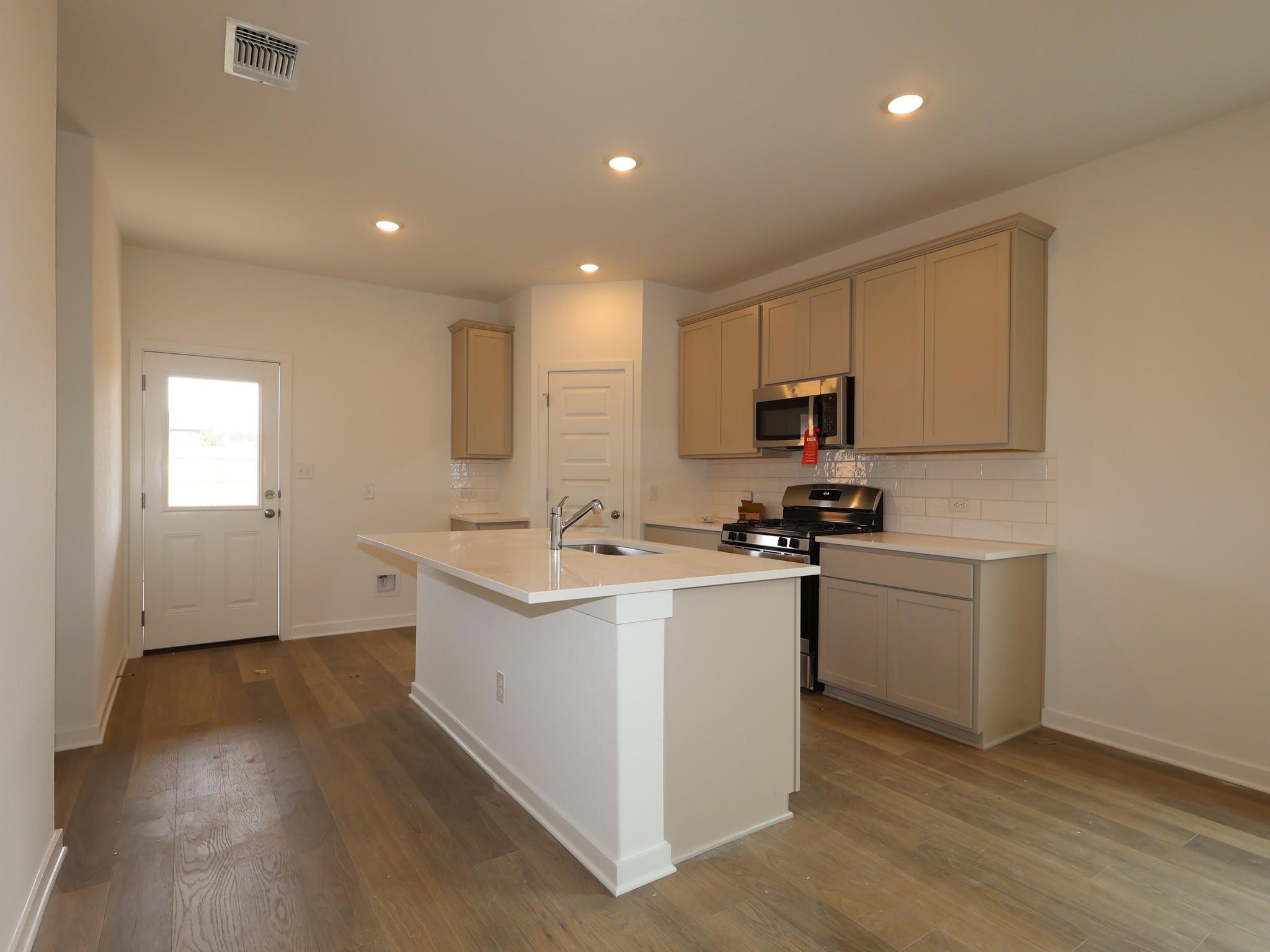 122 Heritage Forest PKWY, Dripping Springs, TX 78620