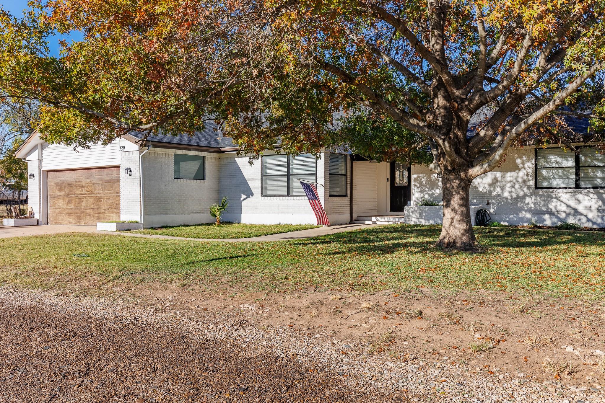 139 E Cottonwood DR, Granite Shoals, TX 78654