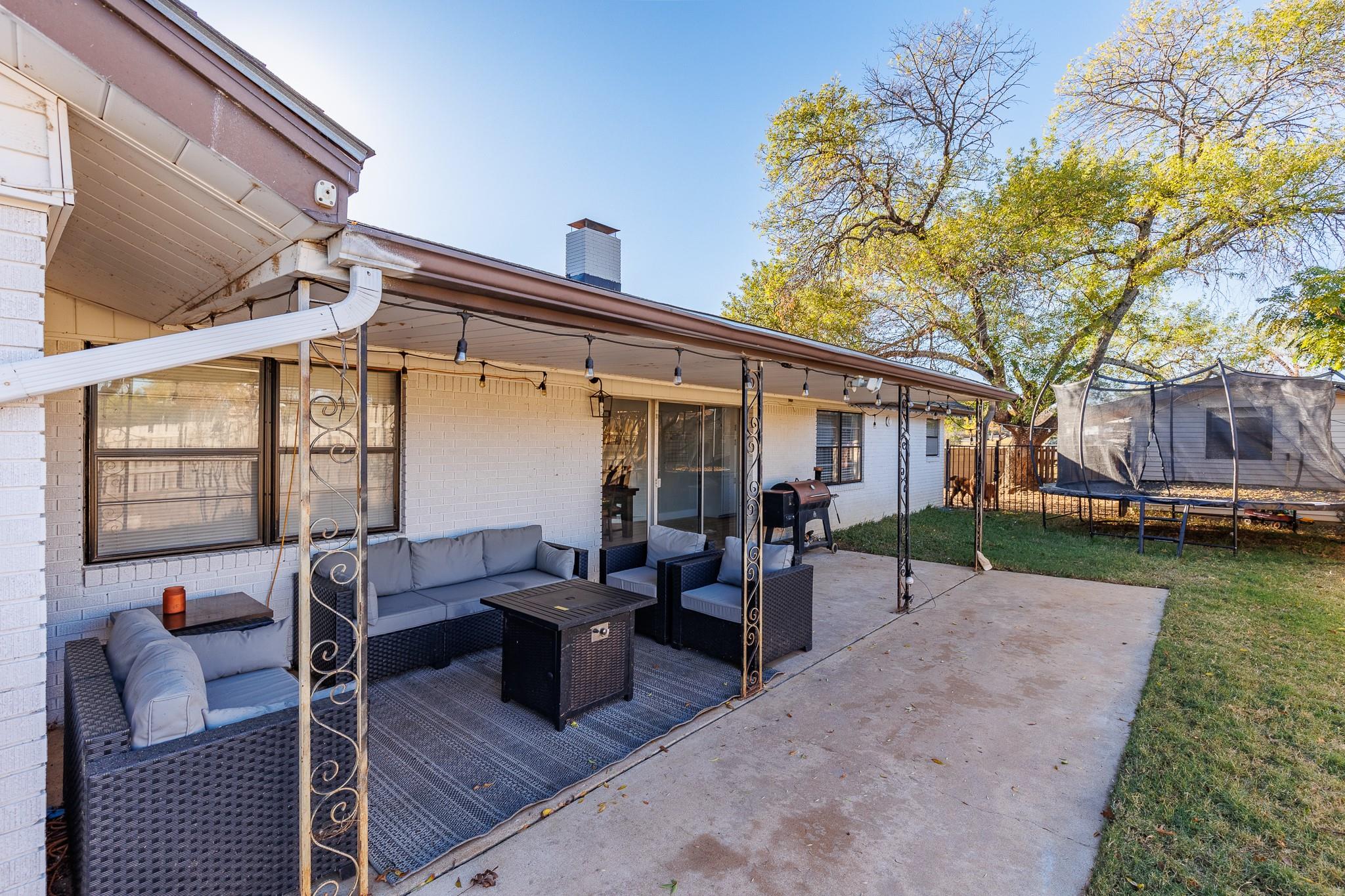 139 E Cottonwood DR, Granite Shoals, TX 78654