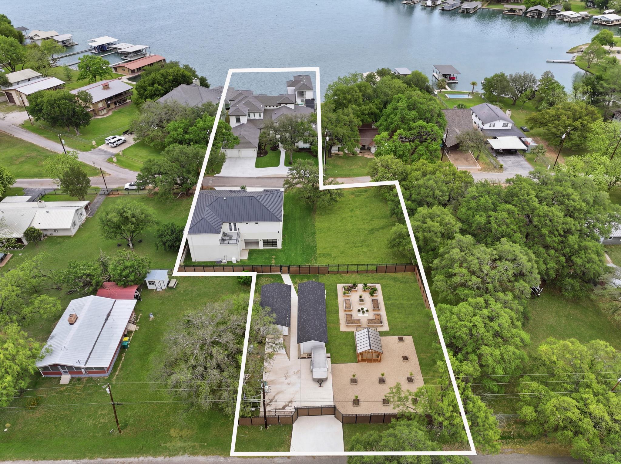136 S Shorewood DR, Granite Shoals, TX 78654