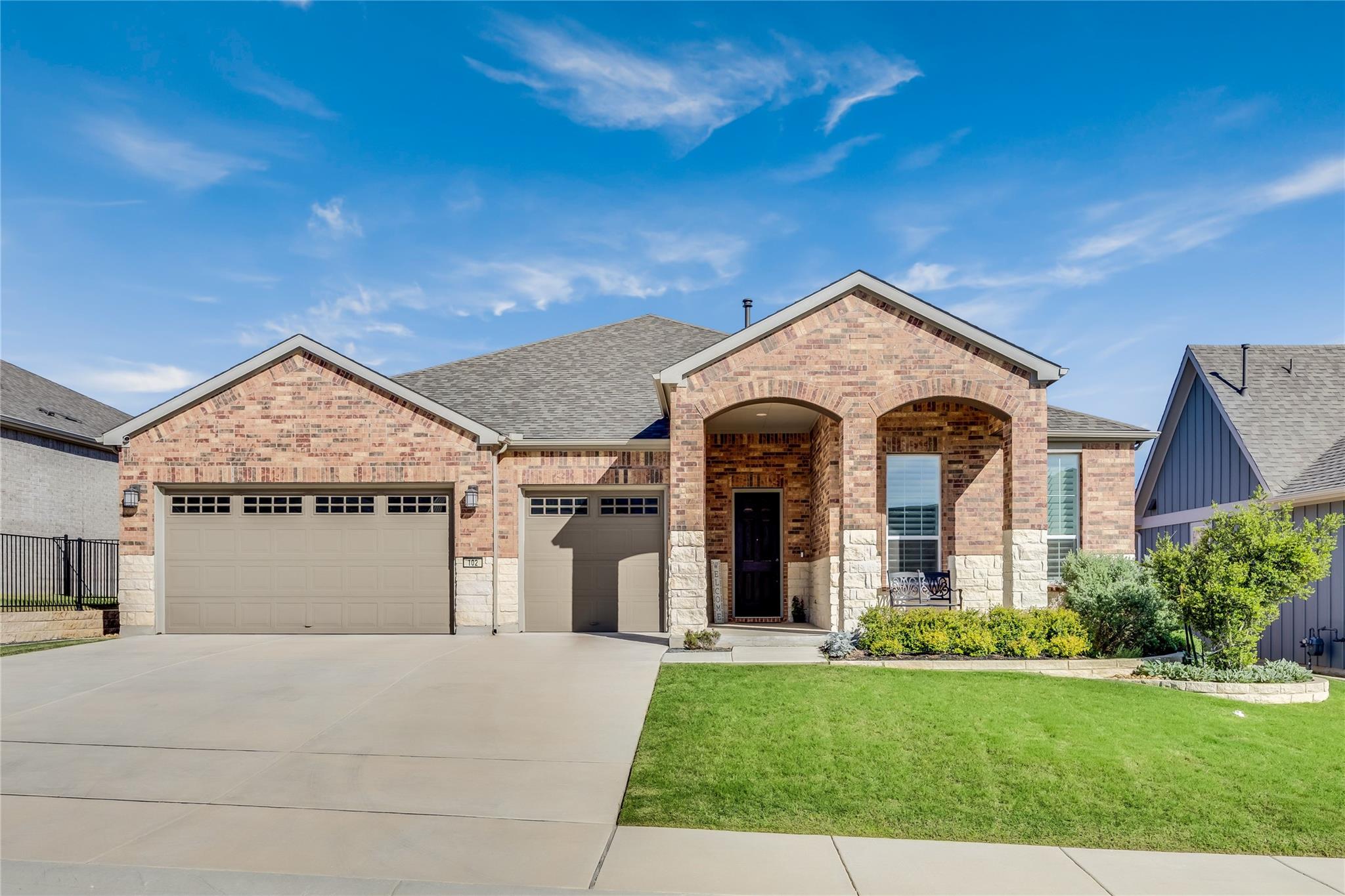 102 Pointer LN, Georgetown, TX 78633