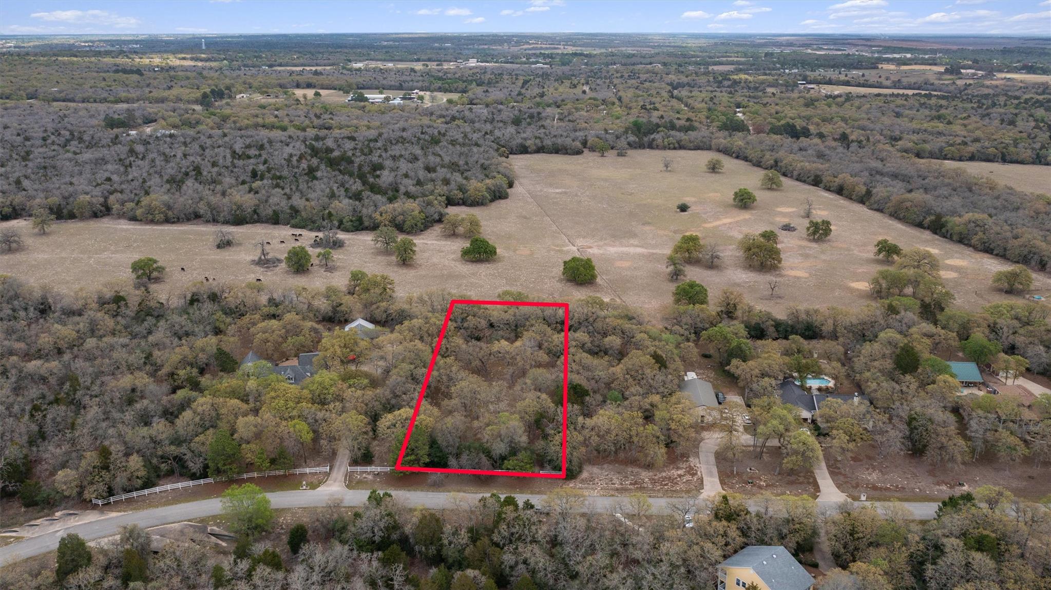 124 Kingwood DR, Elgin, TX 78621