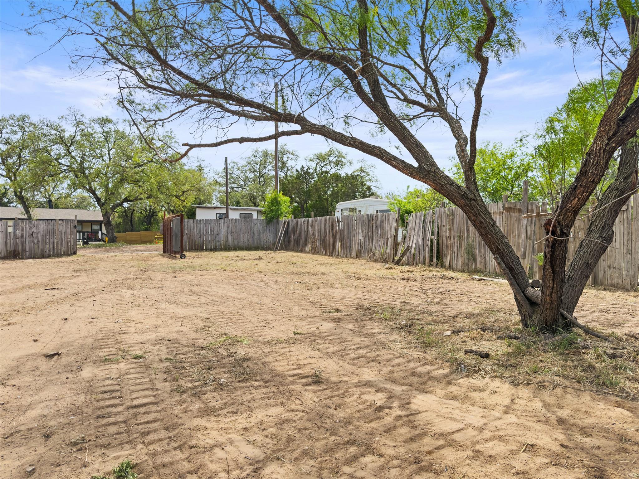 302 Seneca DR, Burnet, TX 78611