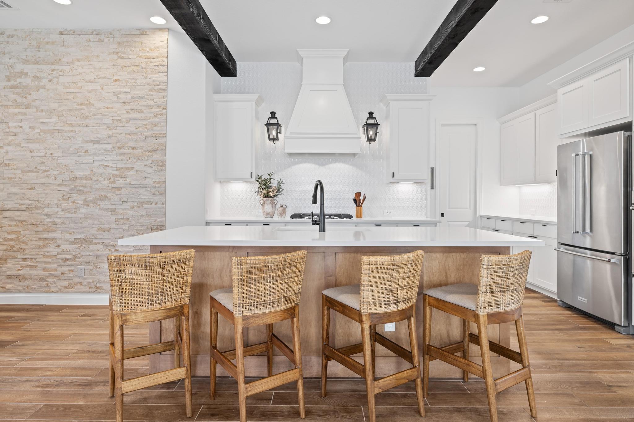 925 Indian Hawthorne DR #GH-39, Georgetown, TX 78628
