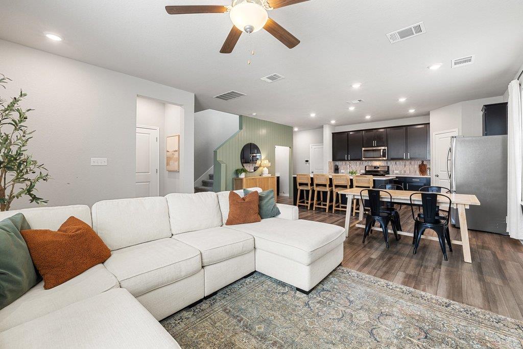 324 Delaware Mountains TER, Dripping Springs, TX 78620