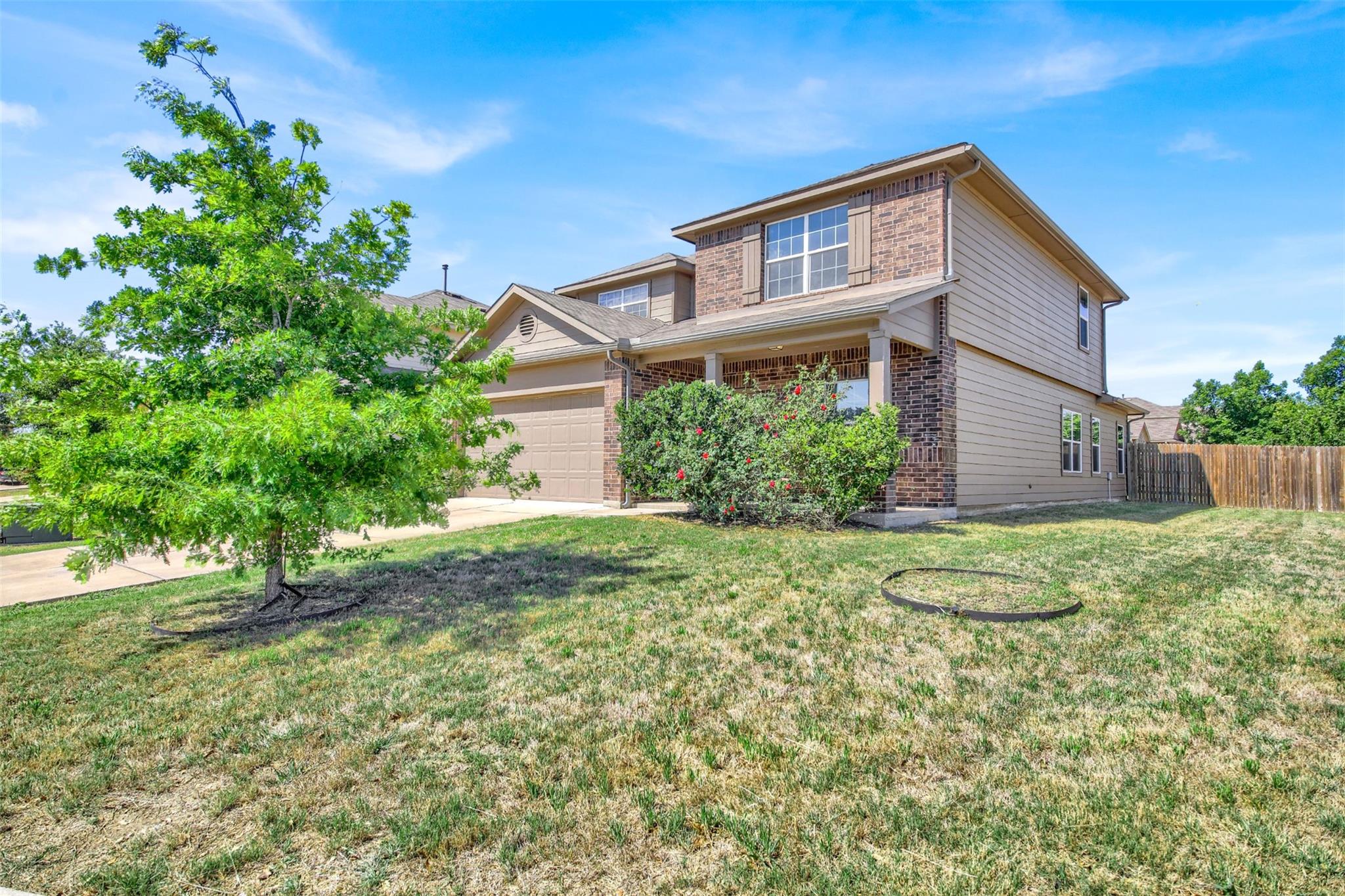 141 Hess DR, Kyle, TX 78640