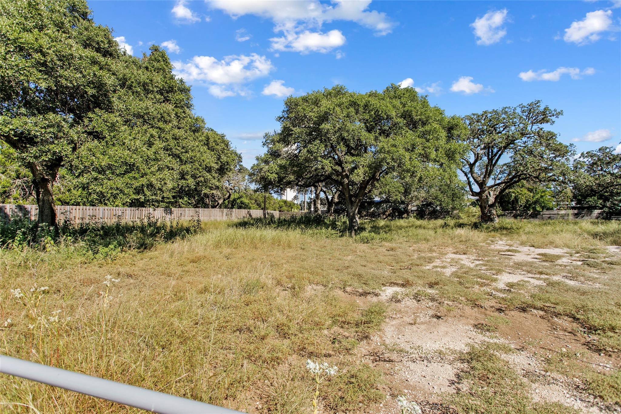 1420 Greenlawn PKWY, Blanco, TX 78606