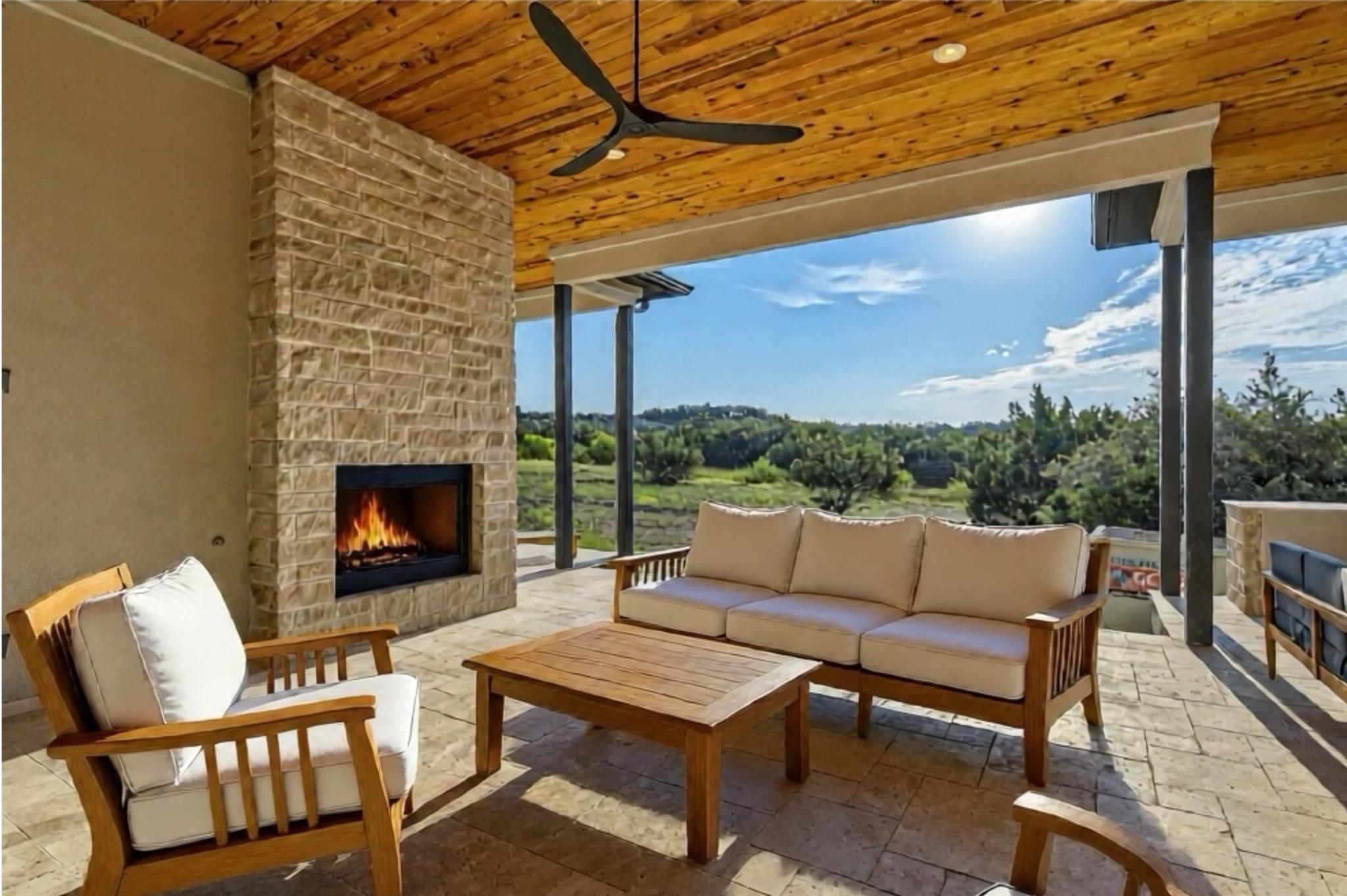 8701 Rollins DR, Austin, TX 78738