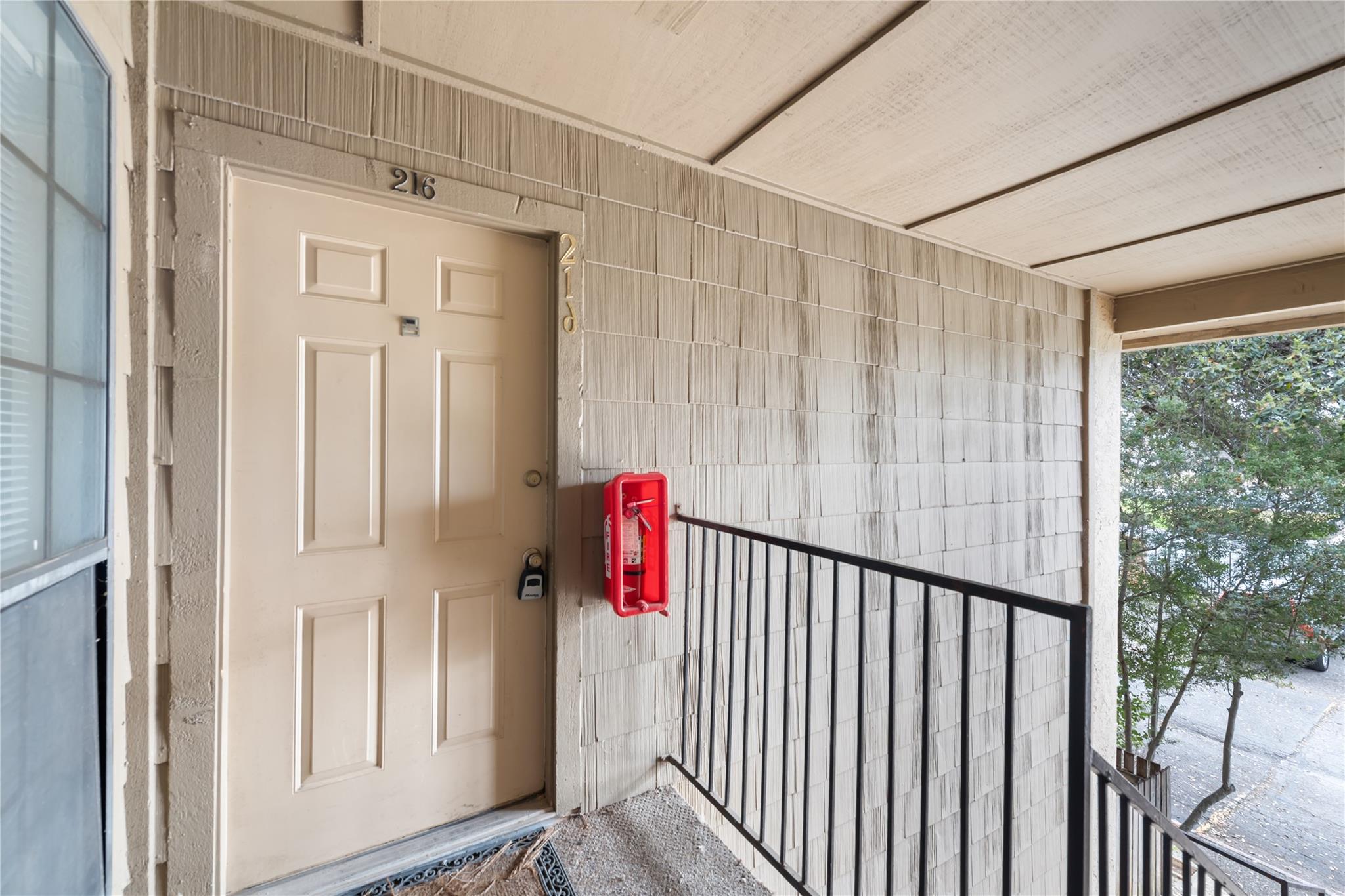 1202 Thorpe LN #216, San Marcos, TX 78666