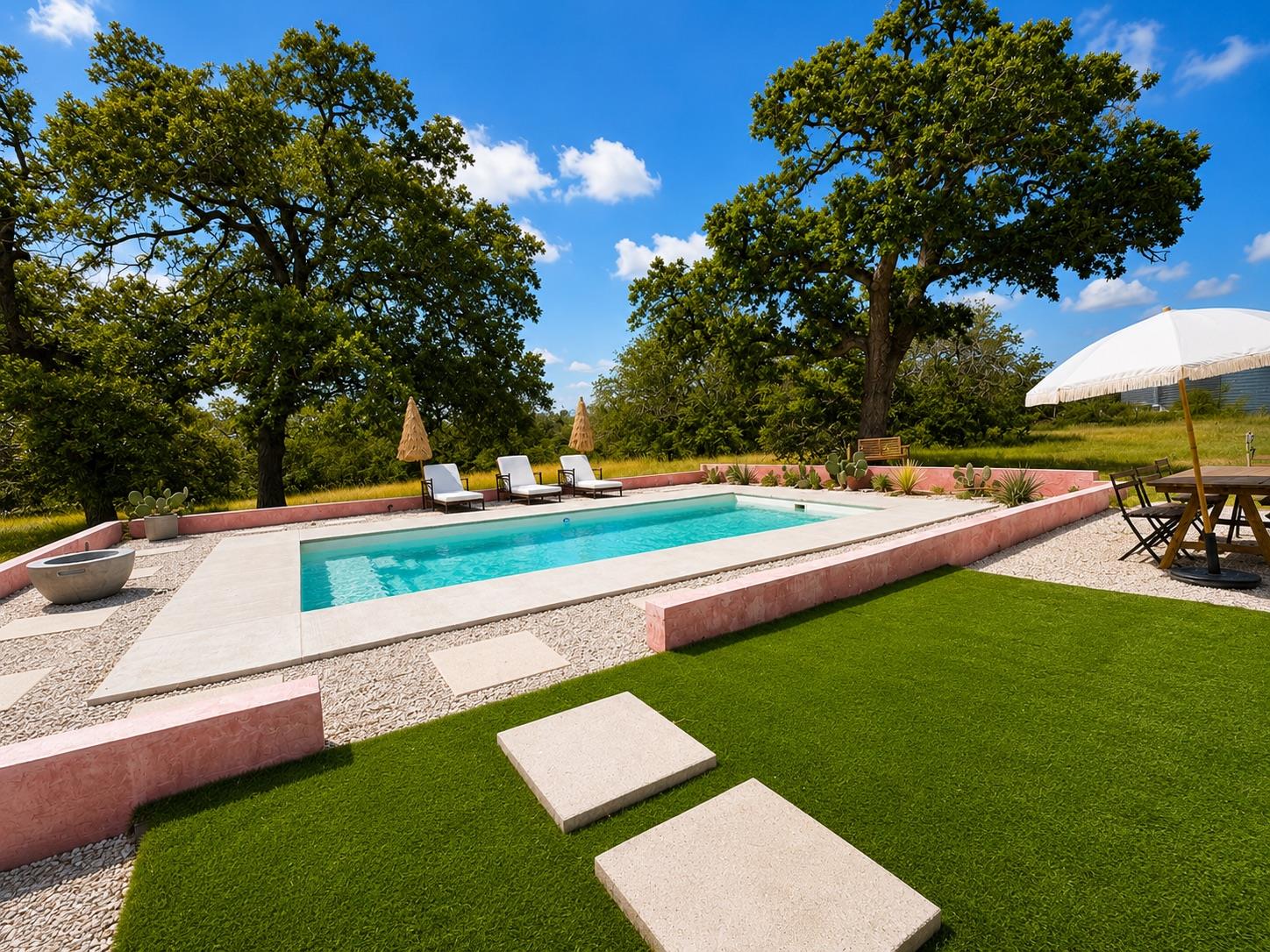 510 Thousand Oaks DR, Cedar Creek, TX 78612
