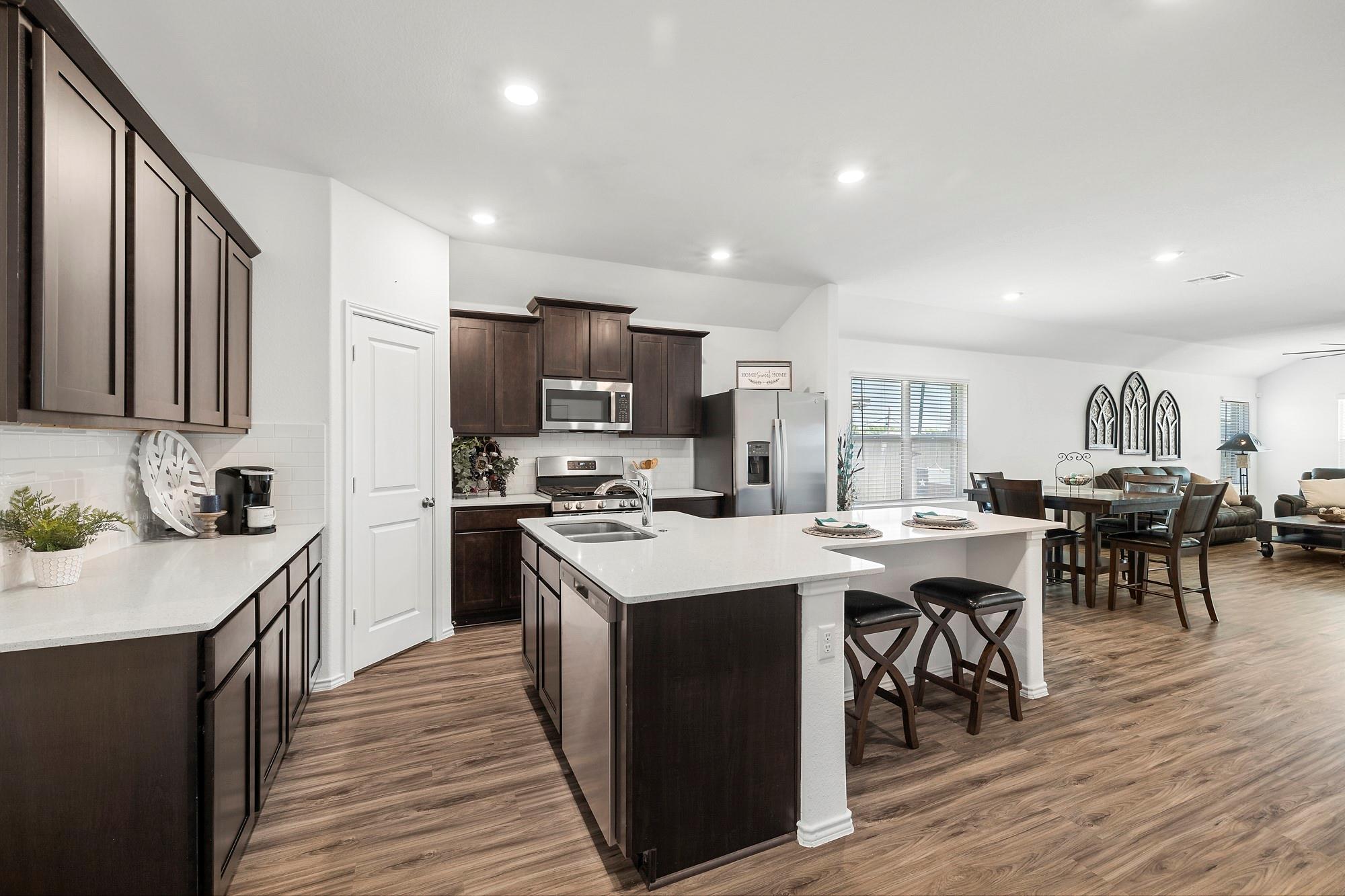 237 Escondido CIR, San Marcos, TX 78666