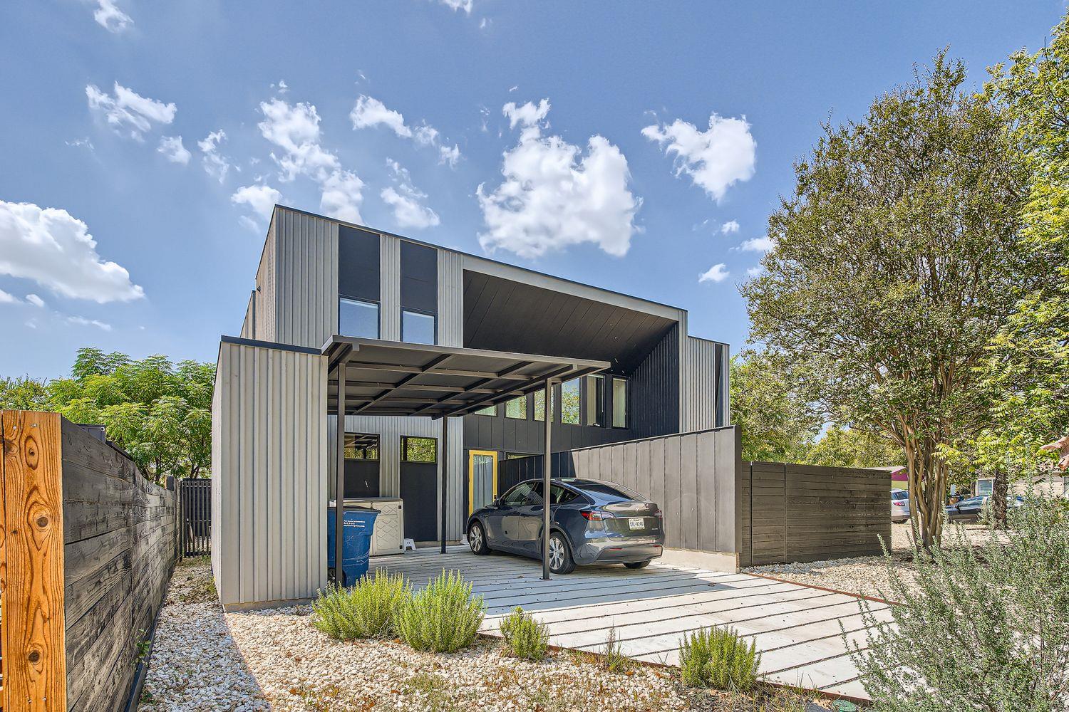 7525 Delafield LN #A, Austin, TX 78752