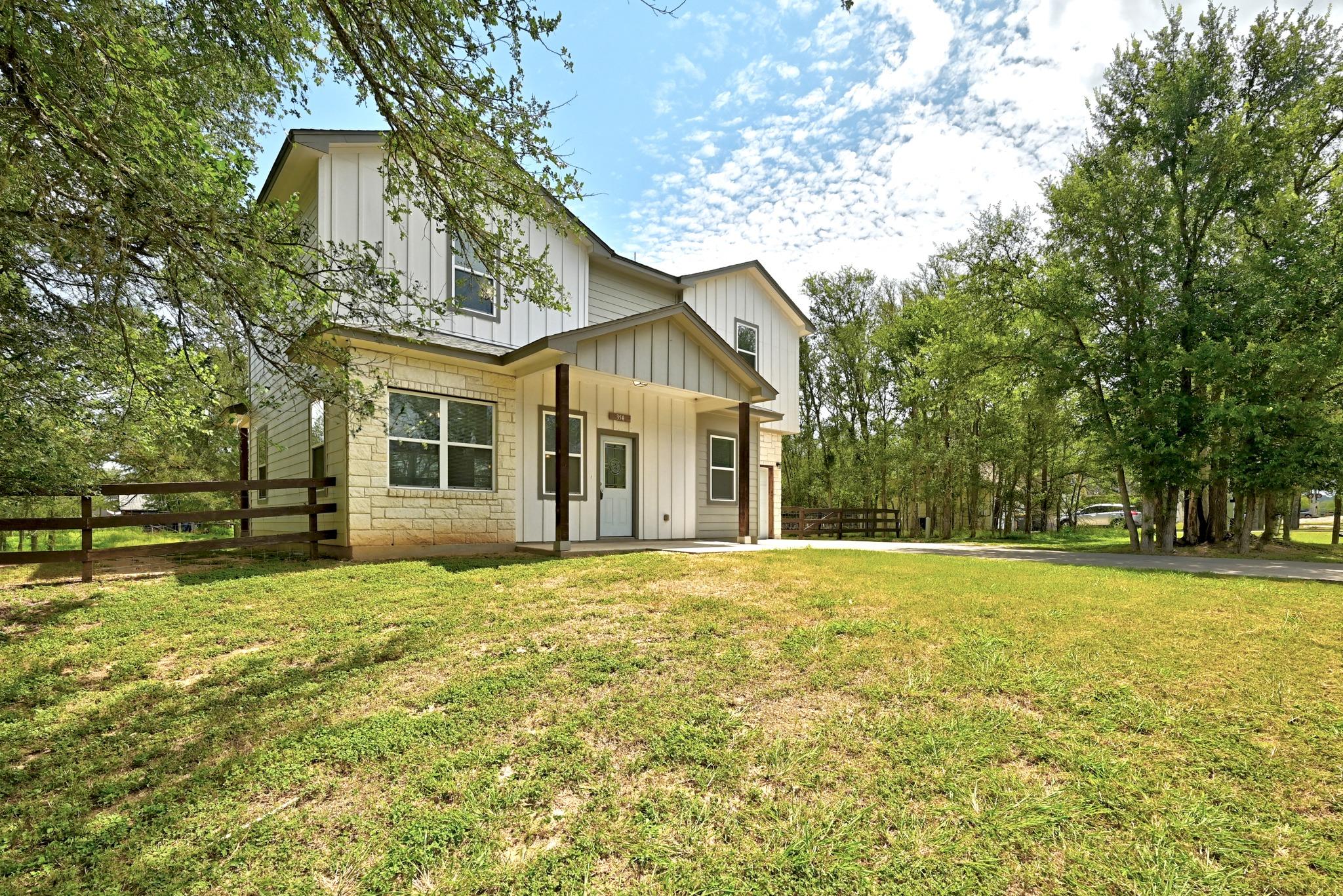 354 Lamaloa LN, Bastrop, TX 78602