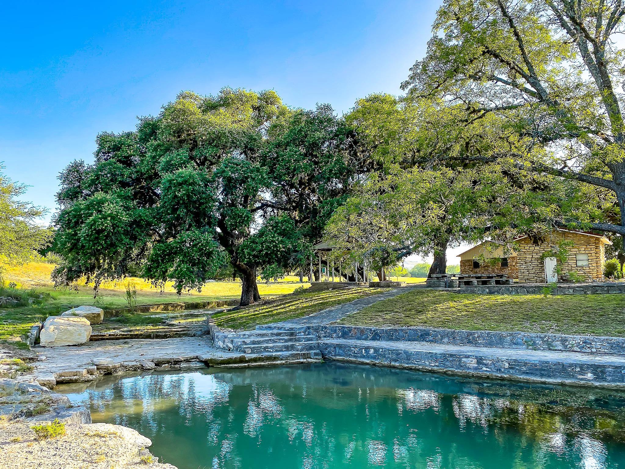 105 Majestic Hills, Blanco, TX 78606