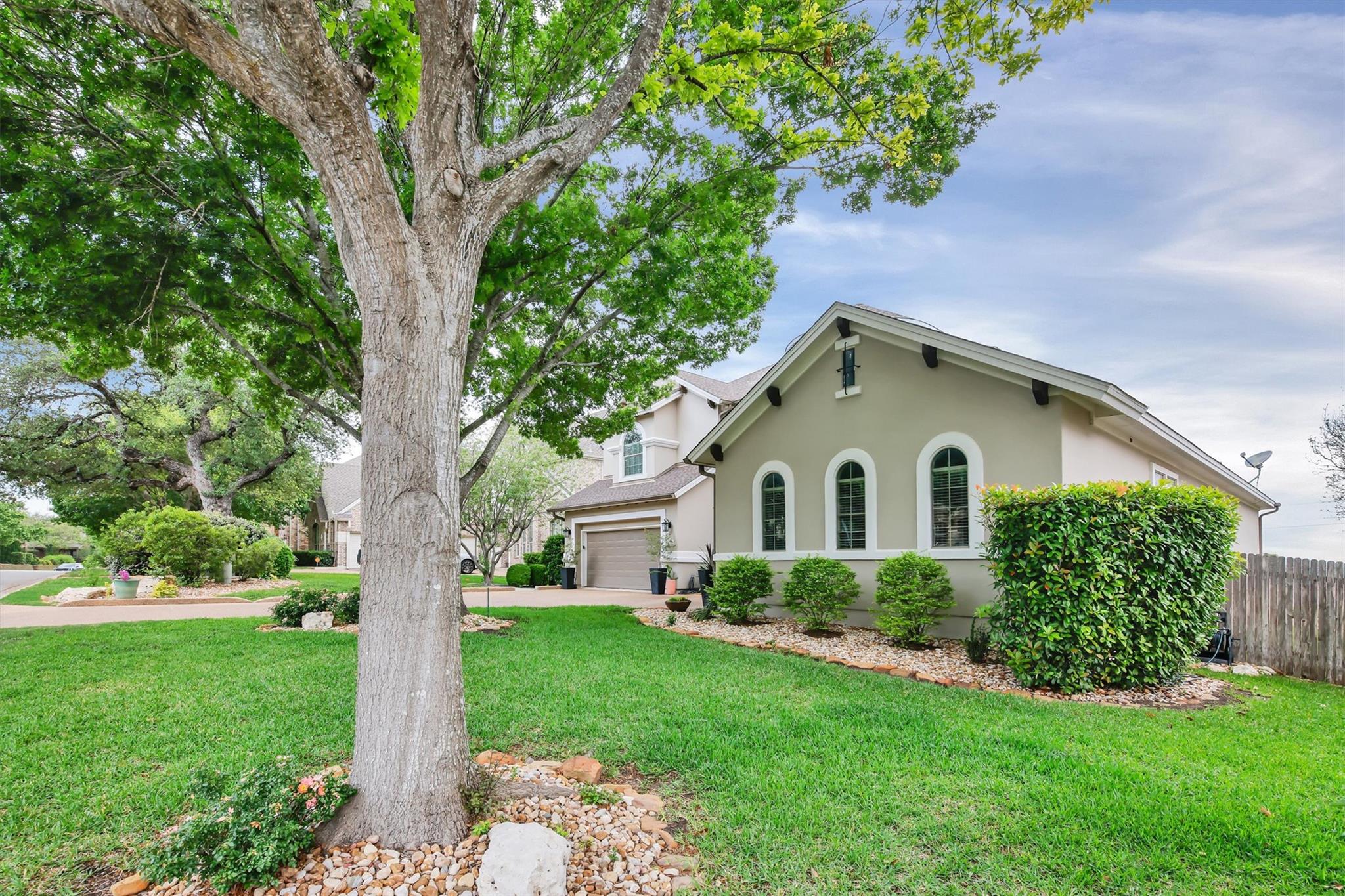2000 Rio Mesa DR, Austin, TX 78732