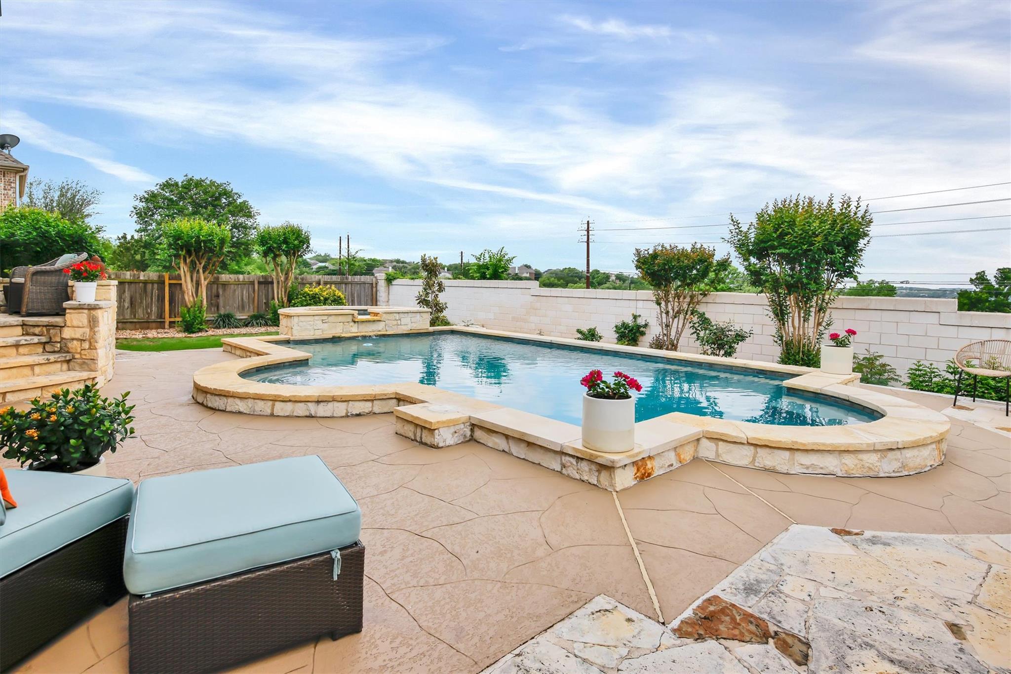 2000 Rio Mesa DR, Austin, TX 78732