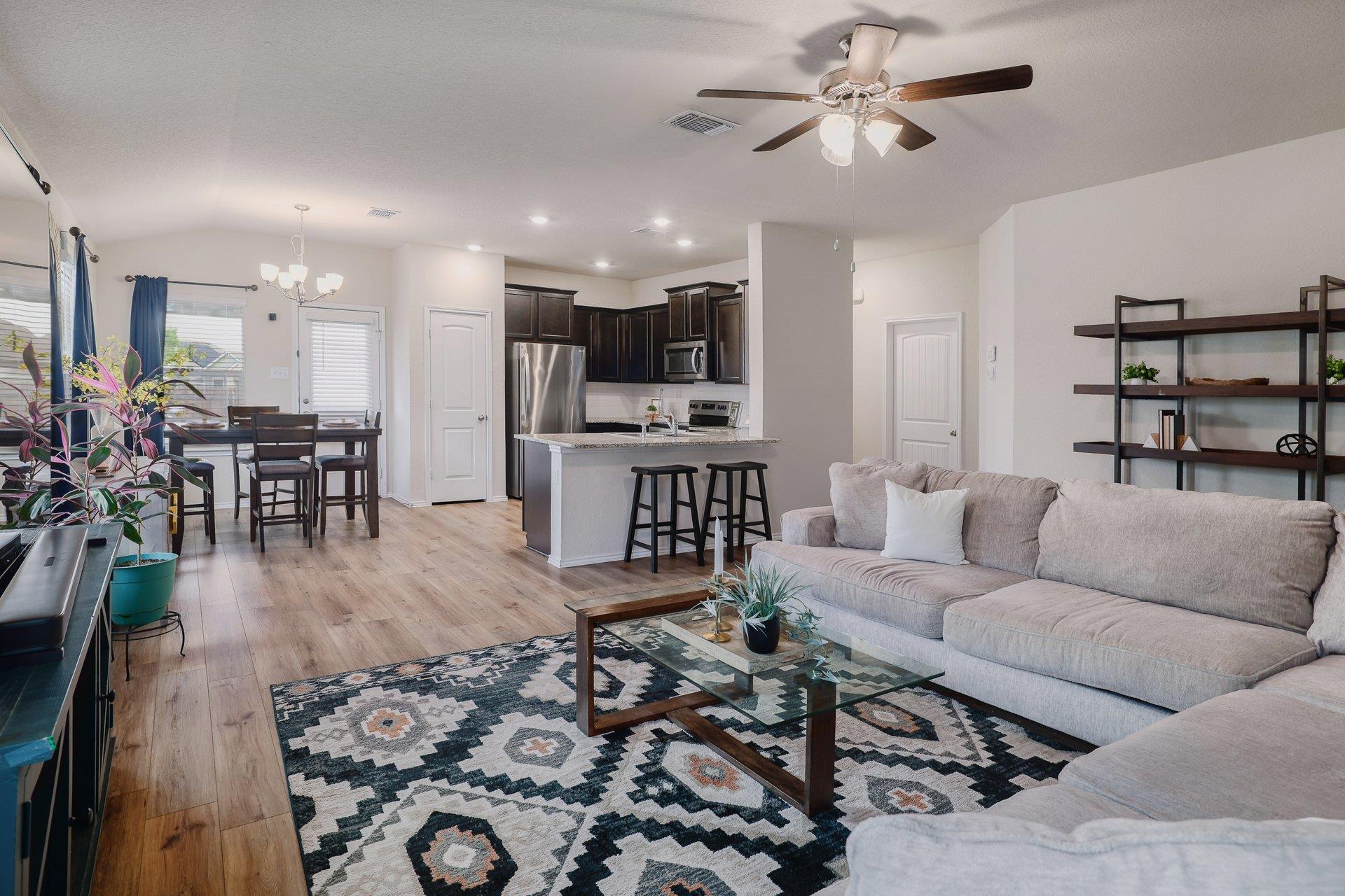1704 T H Johnson DR, Taylor, TX 76574