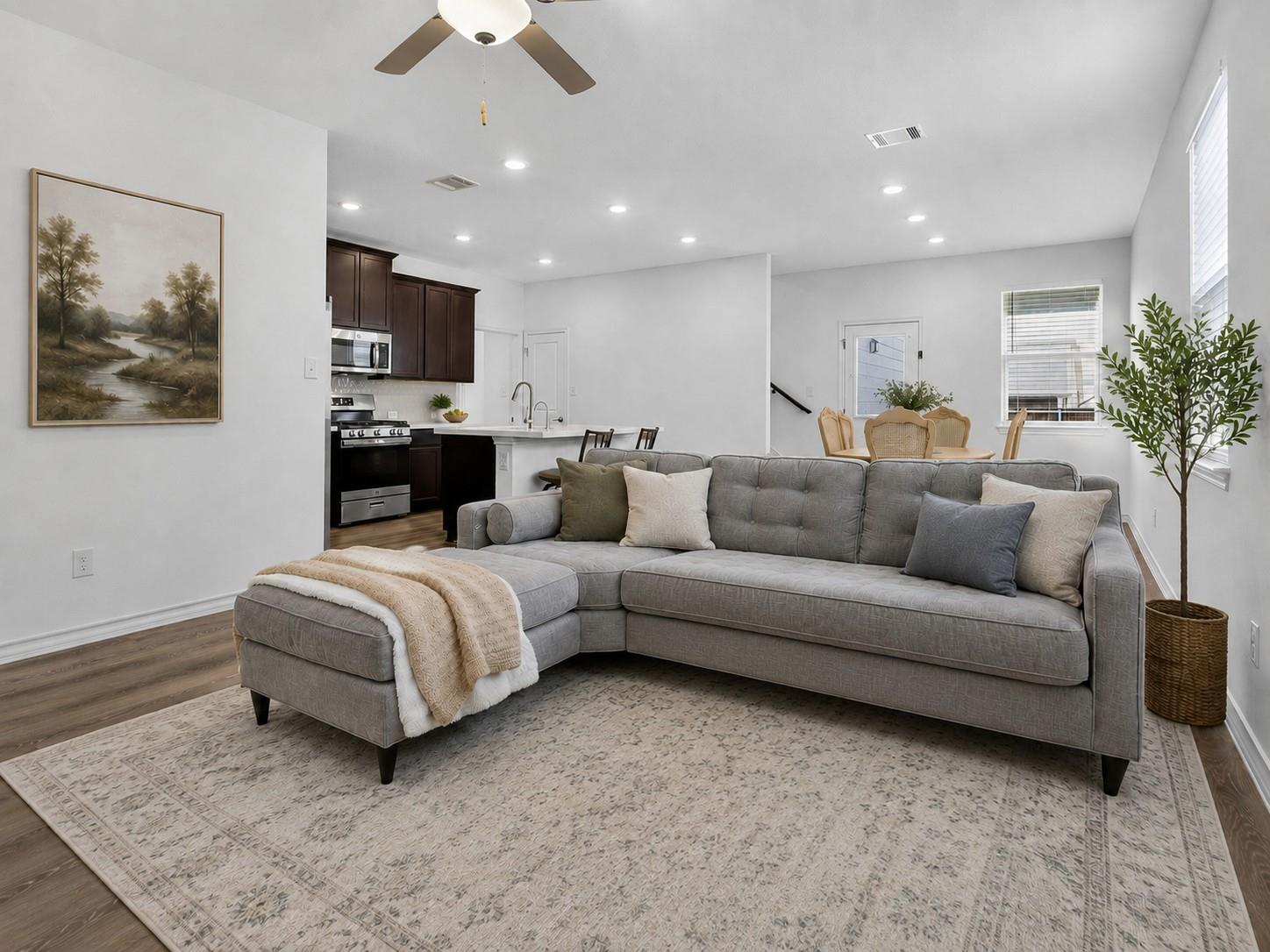 116 Gracie Way, Hutto, TX 78634