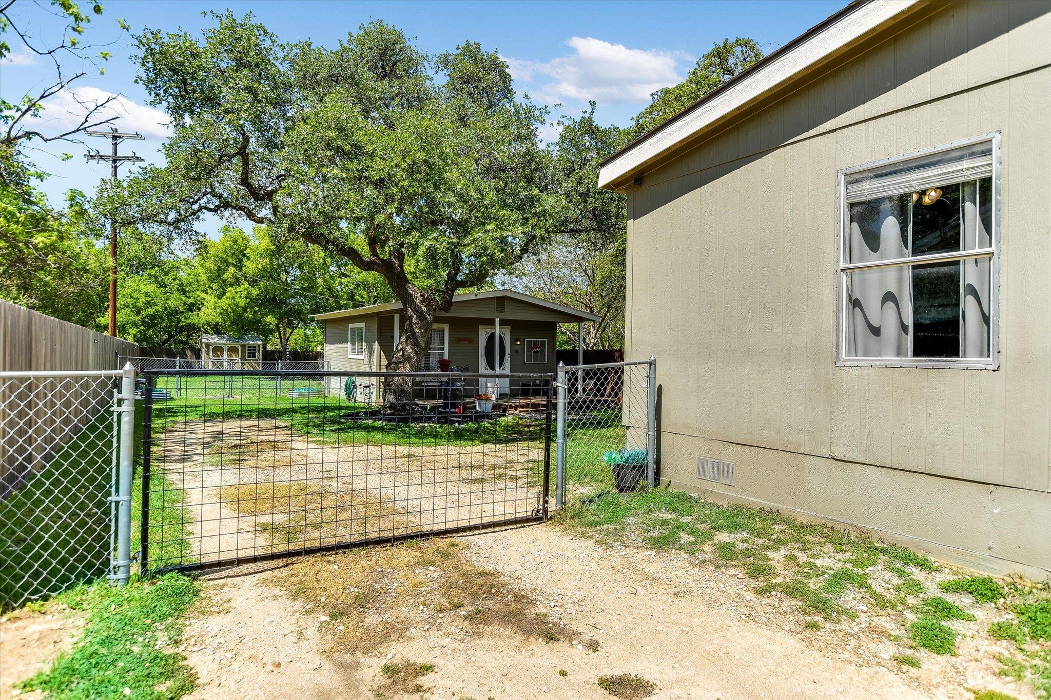 620 E Fm 243, Bertram, TX 78605