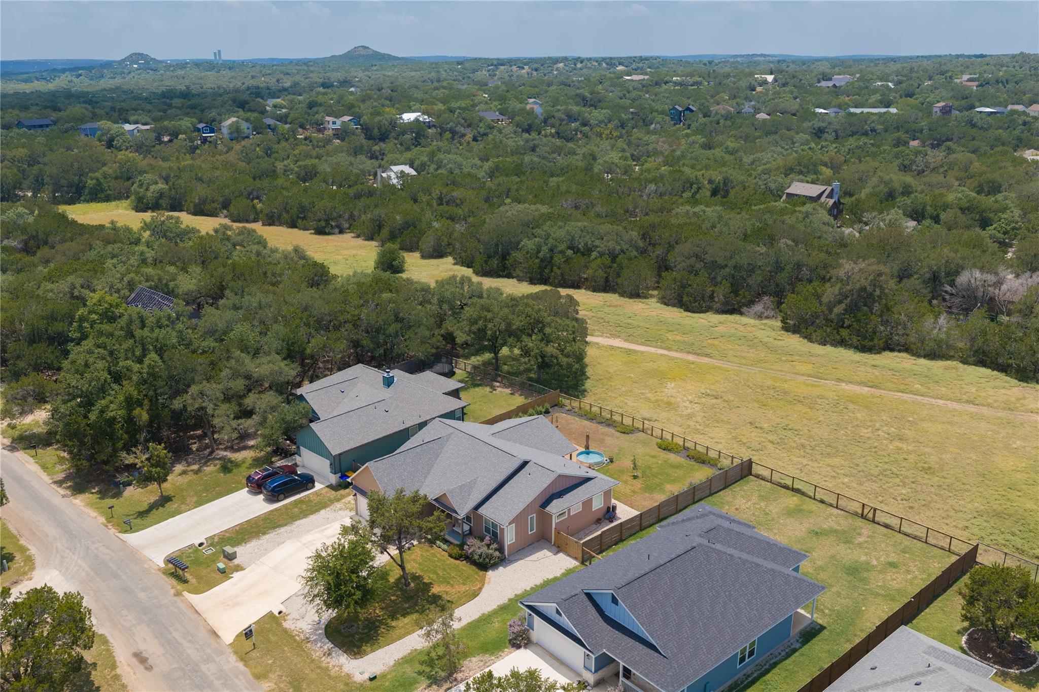 32 Acacia DR, Wimberley, TX 78676
