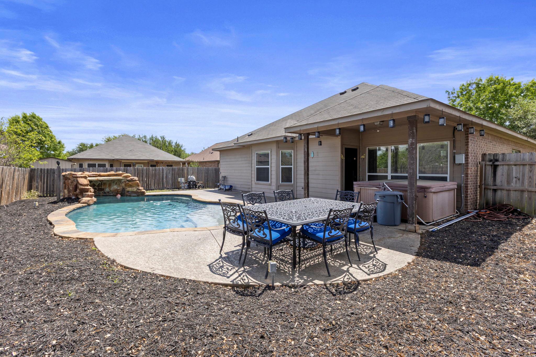 317 Cockrill ST, Hutto, TX 78634