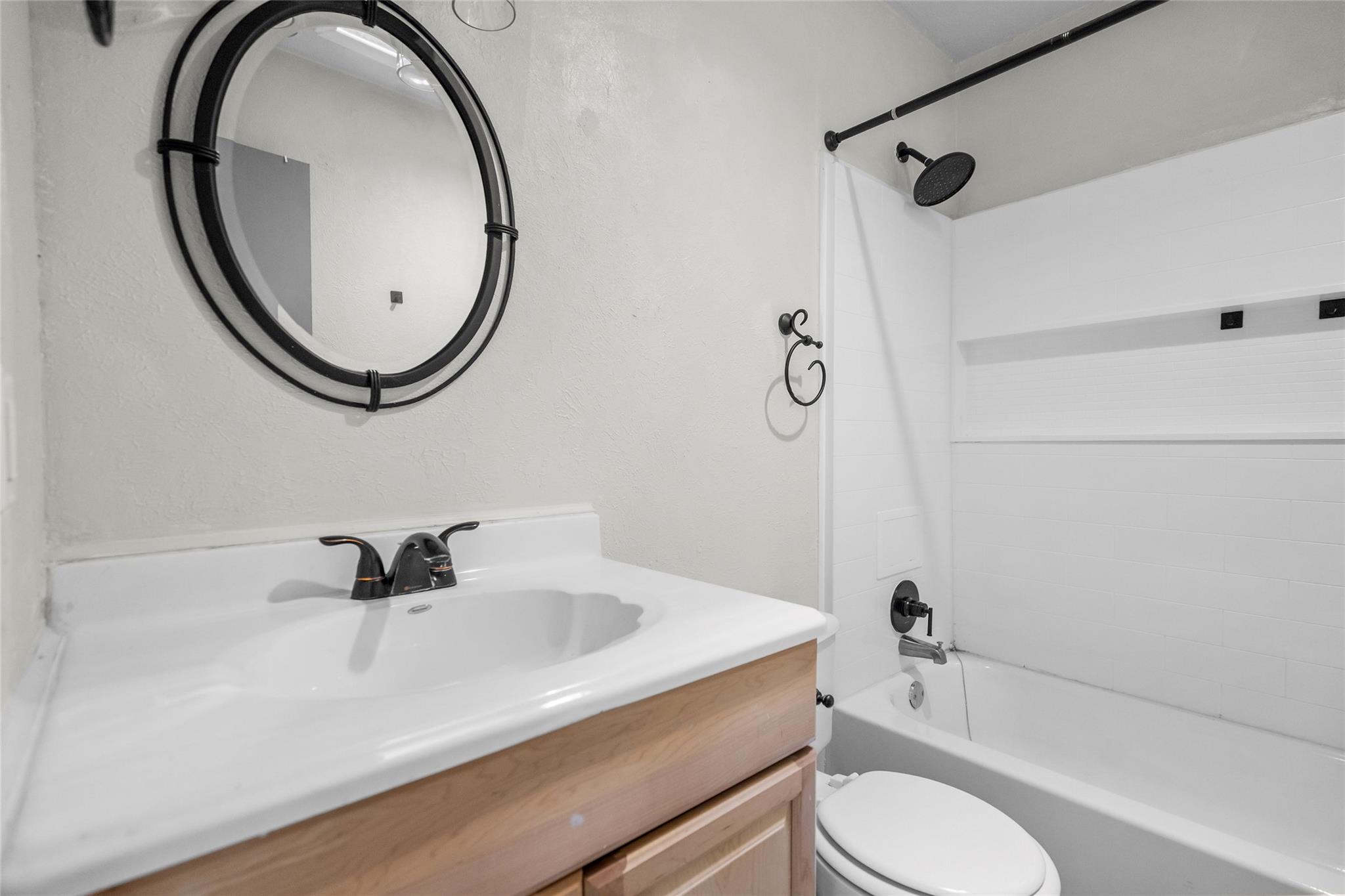 6718 Silvermine DR #302, Austin, TX 78736