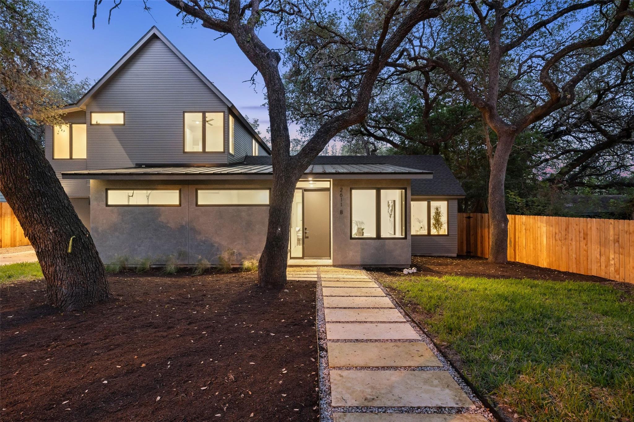 2611 Oak Crest Ave #B, Austin, TX 78704