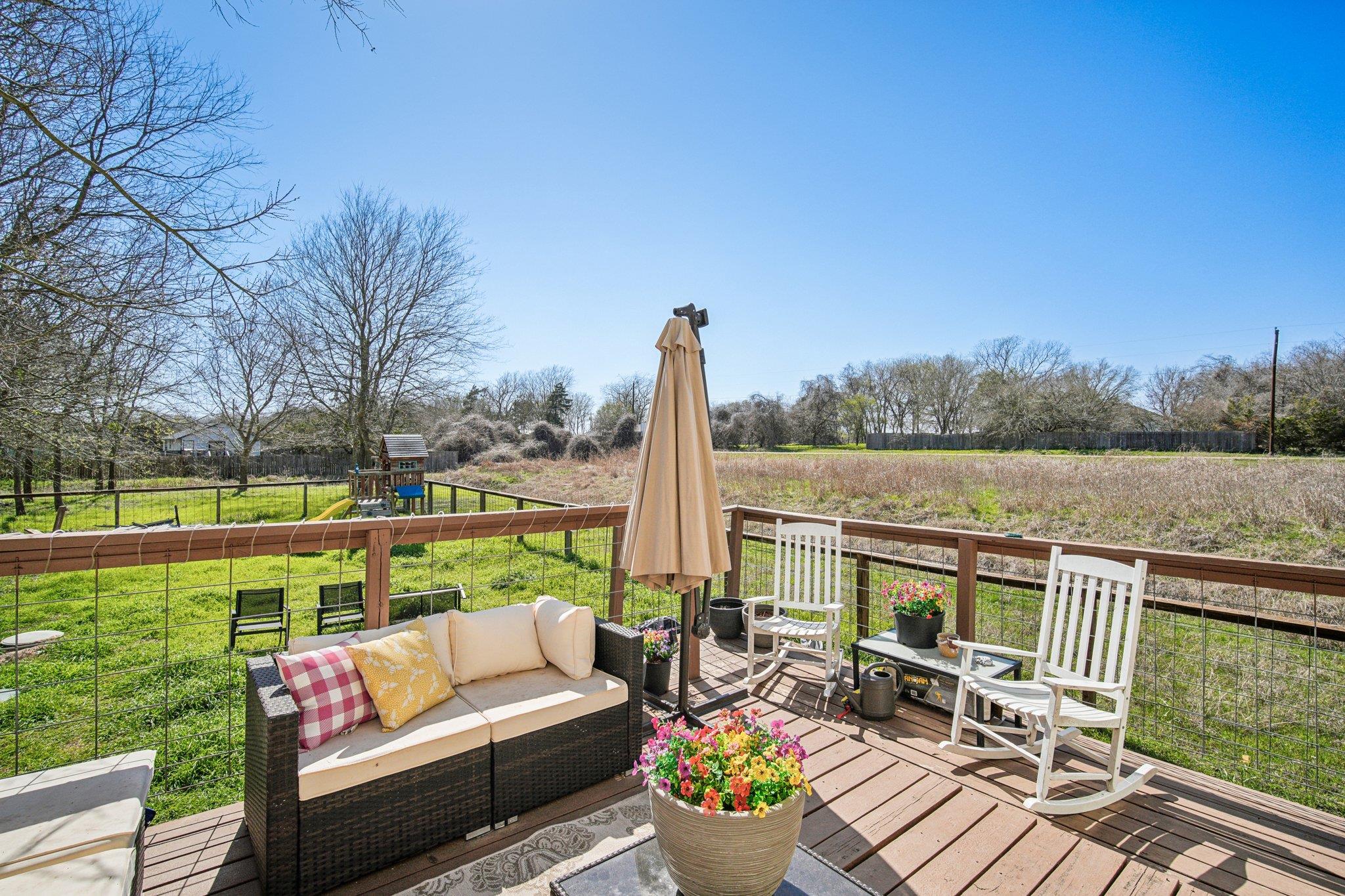 107 Hawea LN, Bastrop, TX 78602