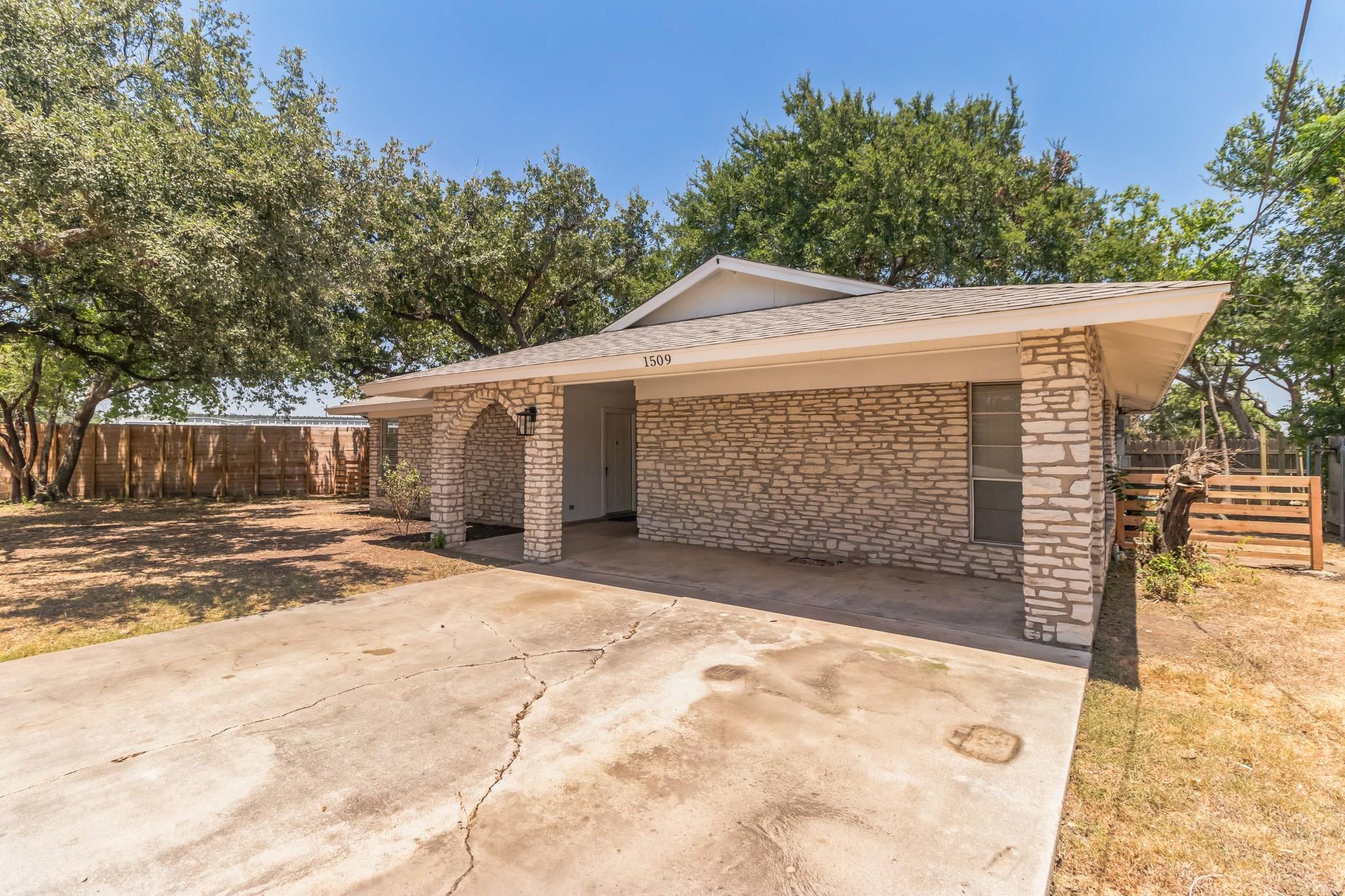 1509 Park LN, Georgetown, TX 78628