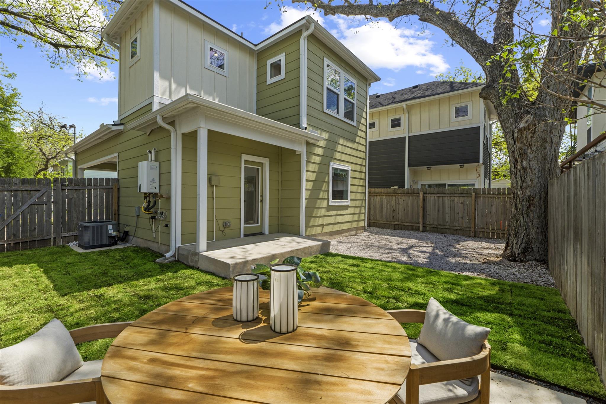 1112 Linden ST #B, Austin, TX 78702