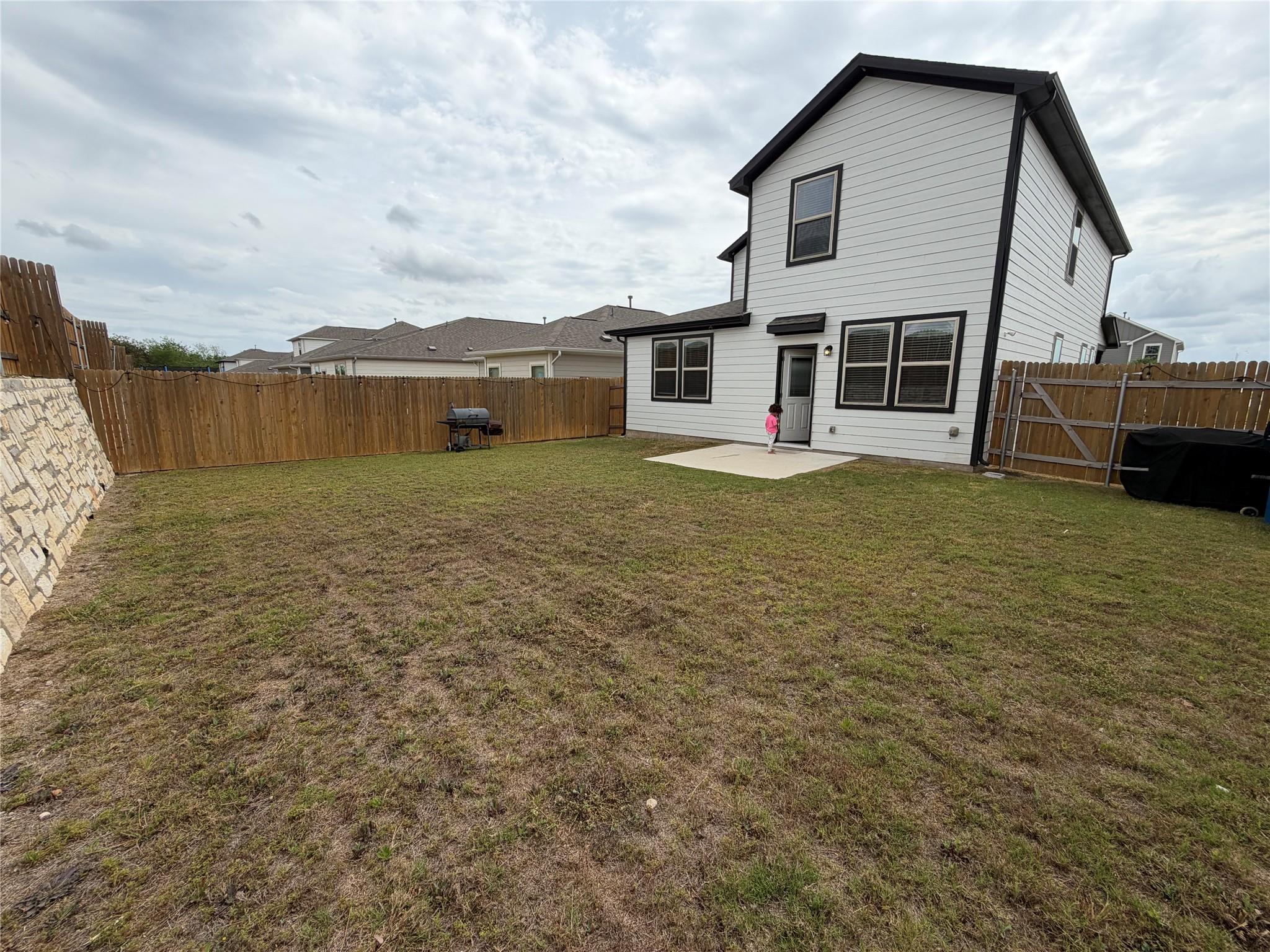305 Tolo DR, Elgin, TX 78621