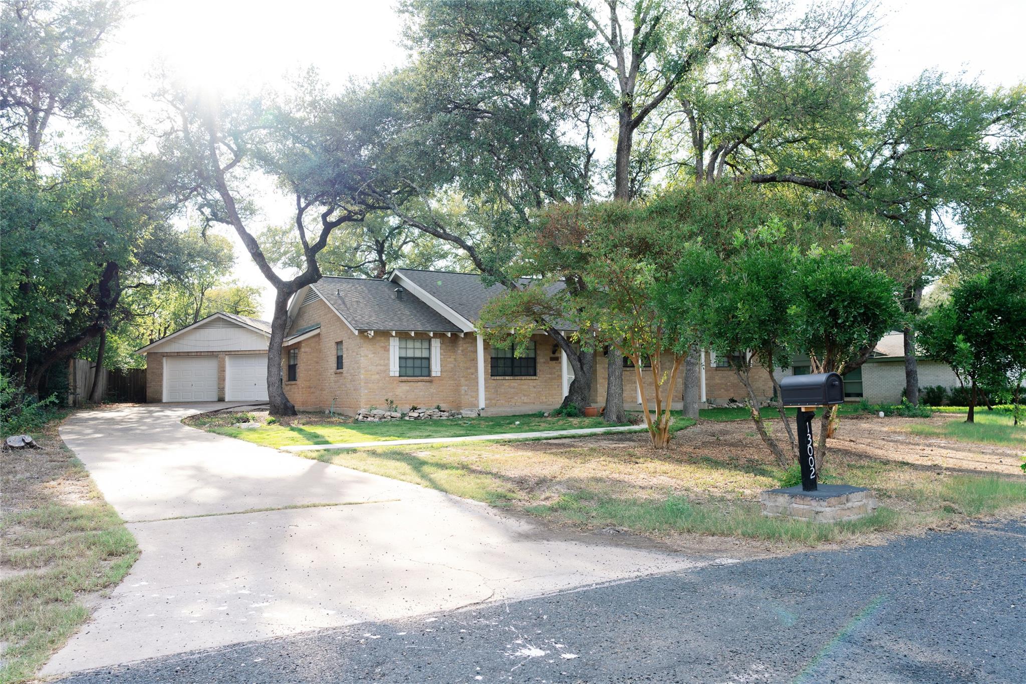 13002 Cedarhurst CIR, Austin, TX 78729